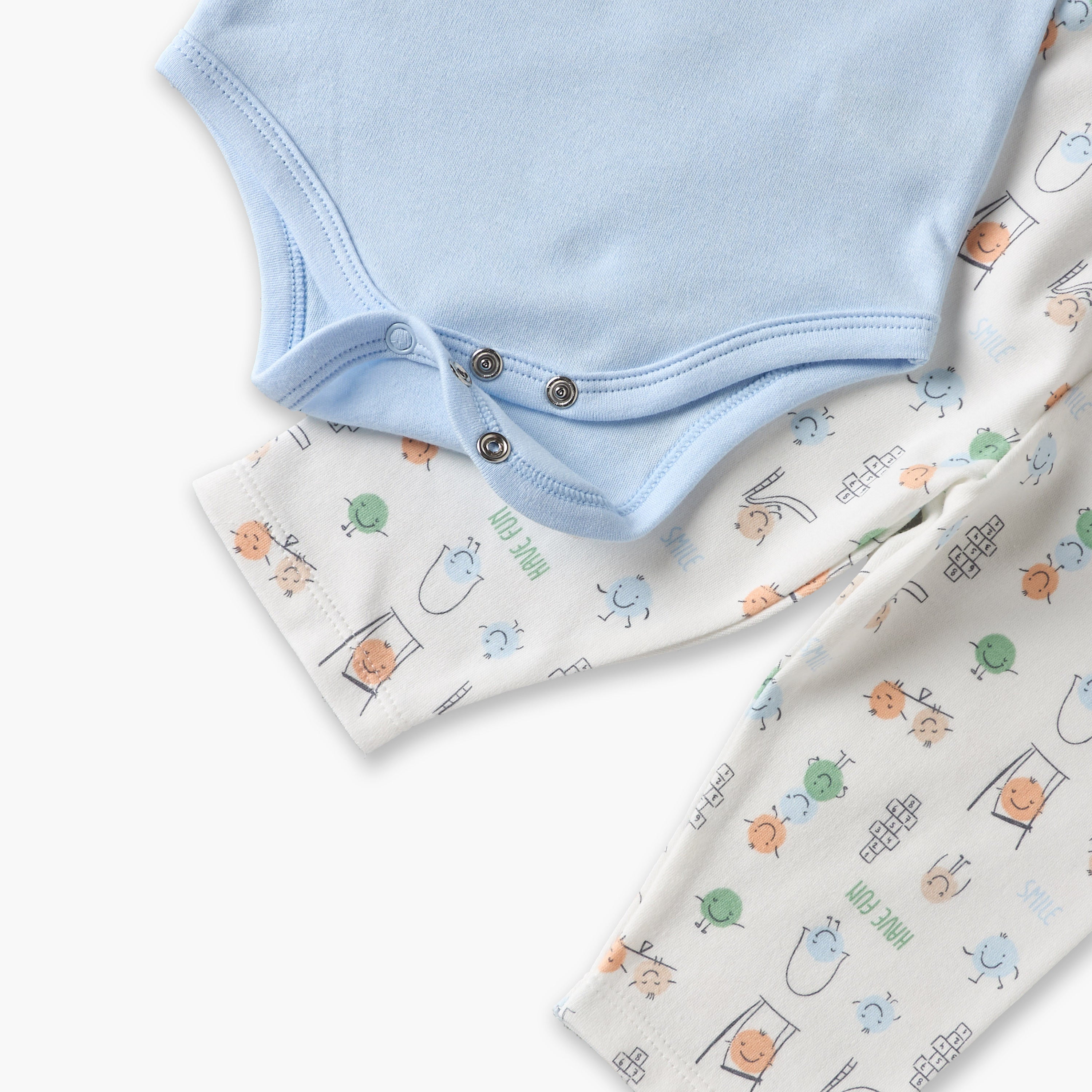 Set of 11 Juniors Clothing Gift Set with Print