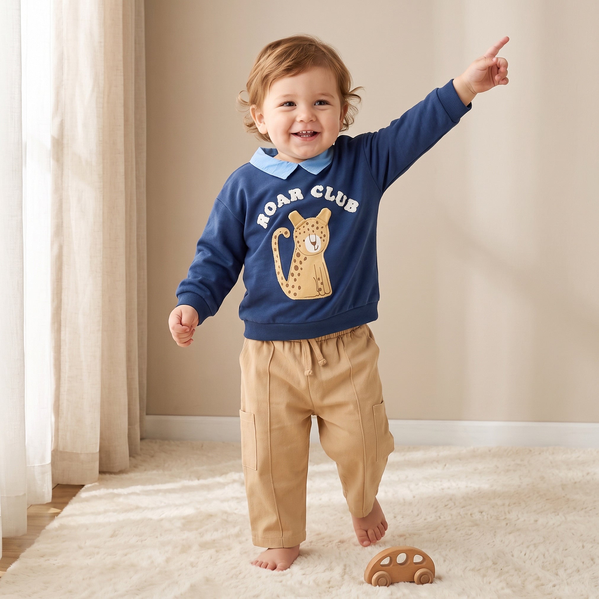 Juniors Collared Long Sleeves Sweatshirt and Pants Set with Leopard Applique