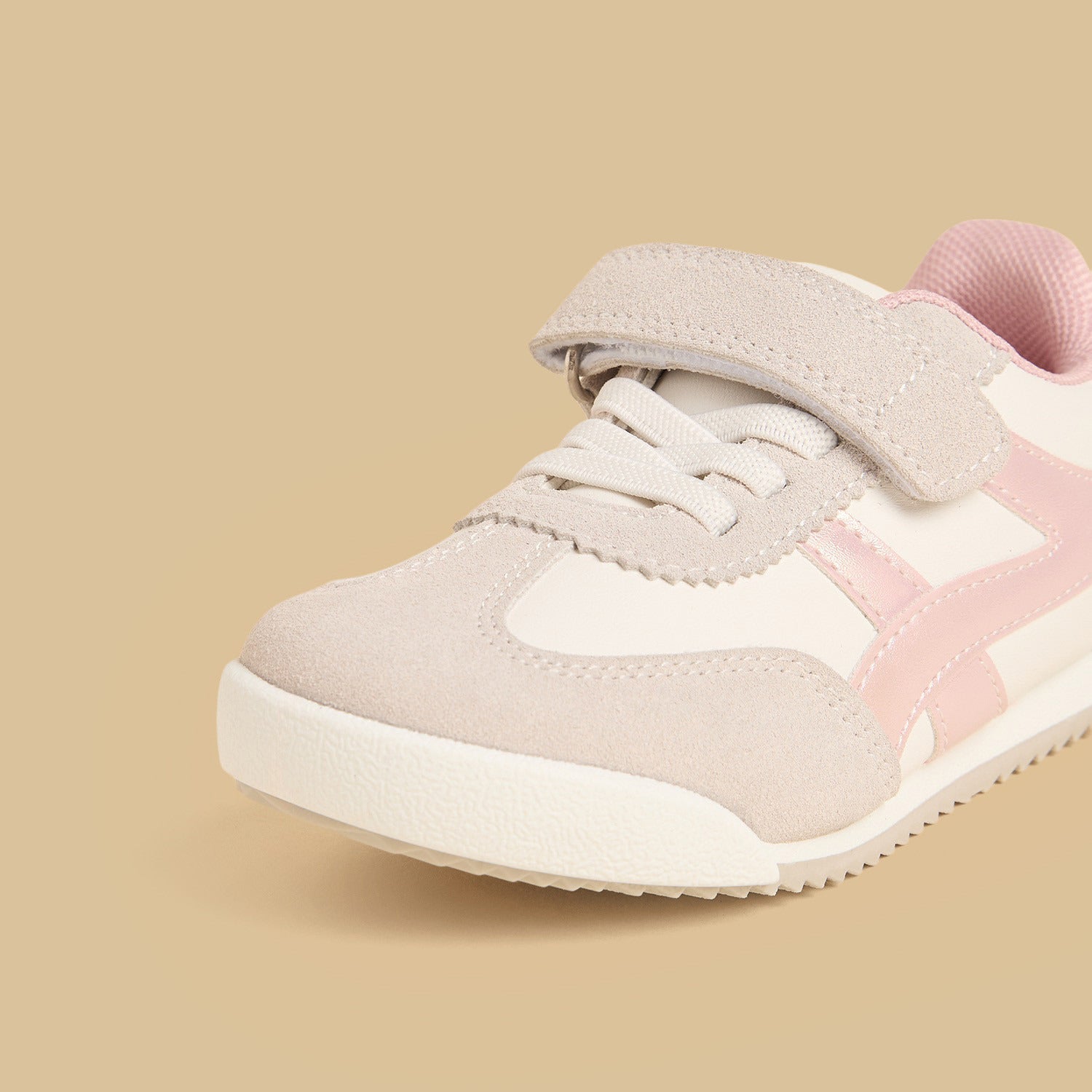 Panelled Sports Shoes with Hook and Loop Closure