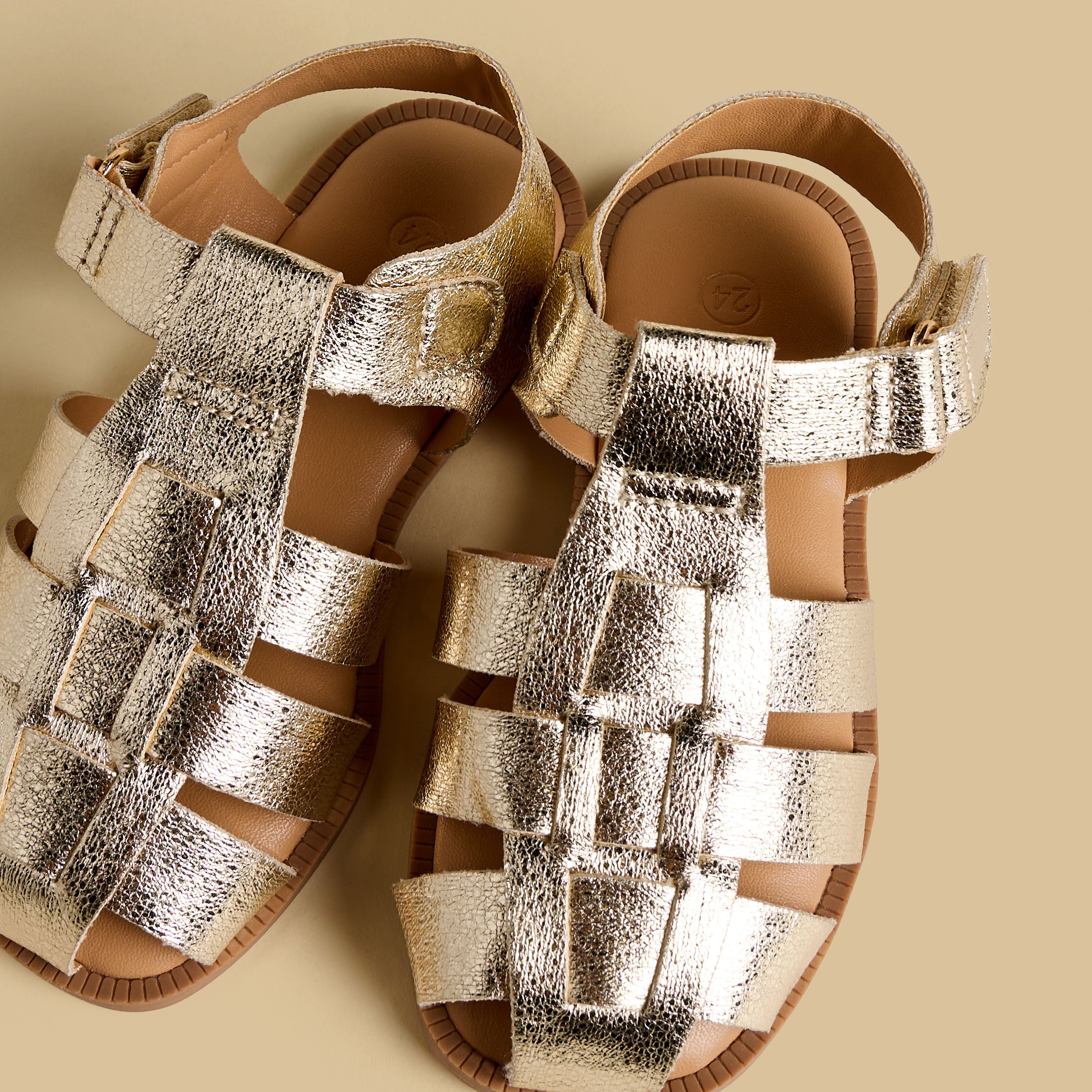 Plain Fisherman Sandals with Hook and Loop Closure