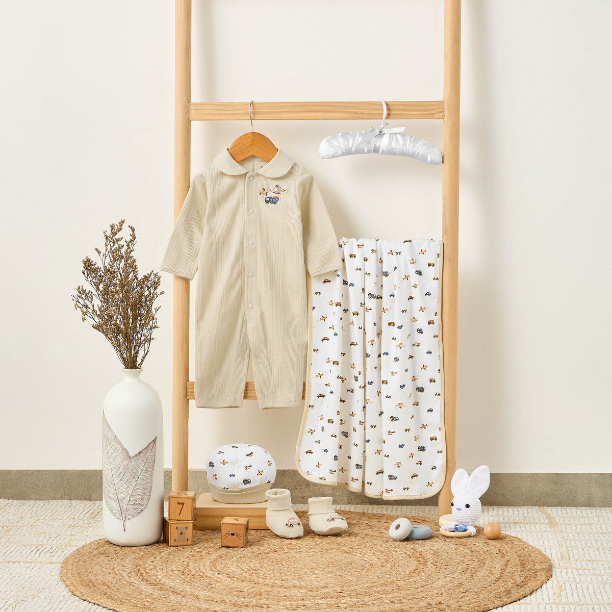 Set of 5 Juniors Clothing Gift Set with Vehicle Print