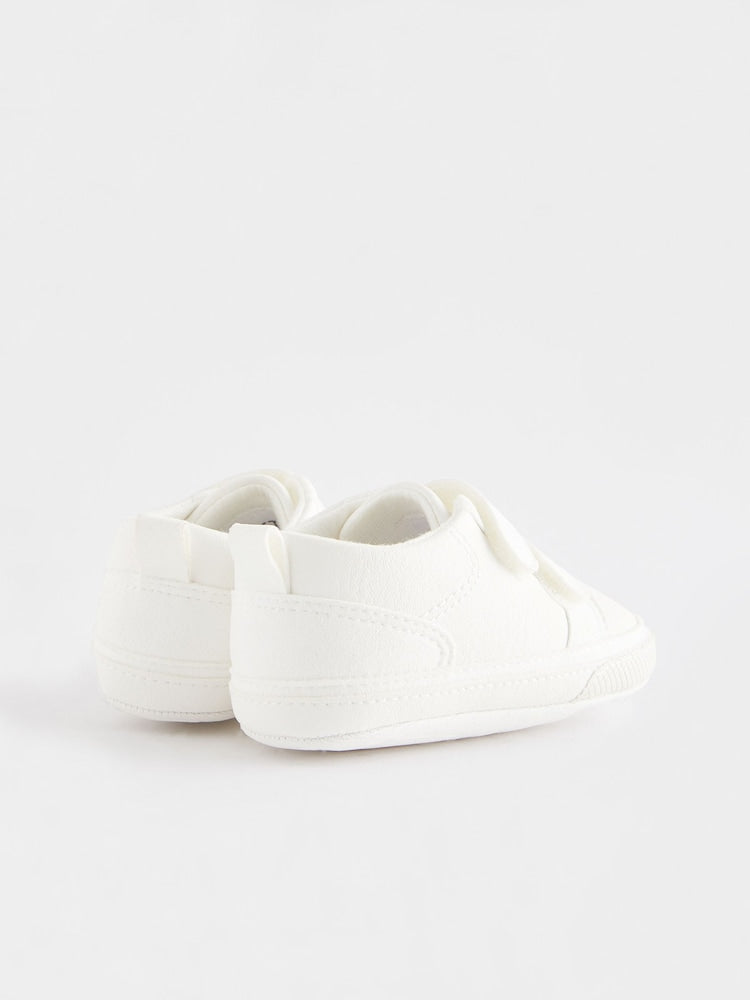 White Touch Fastening Baby Trainers (0-2mths)