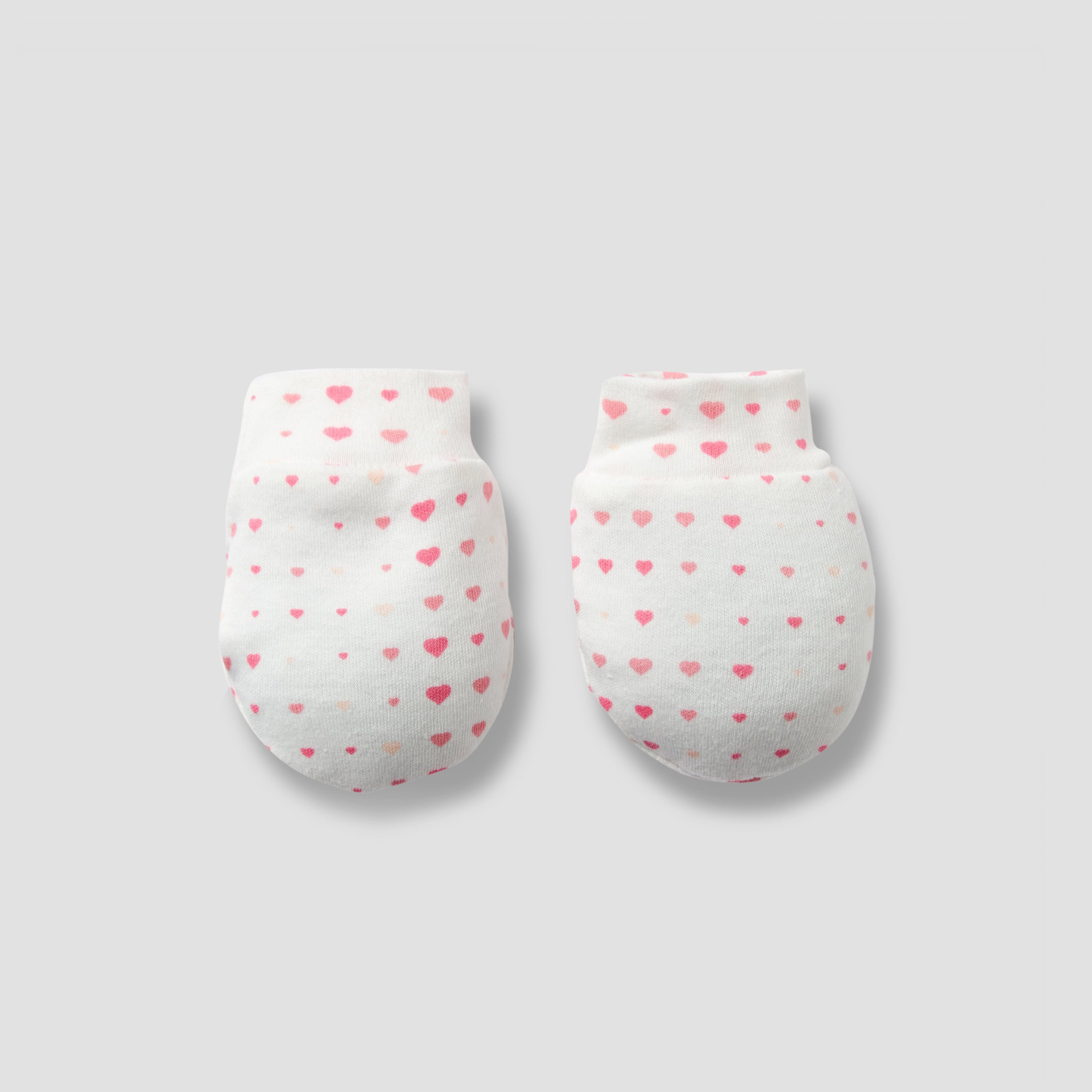 Set of 8 Juniors Clothing Gift Set with Heart Print
