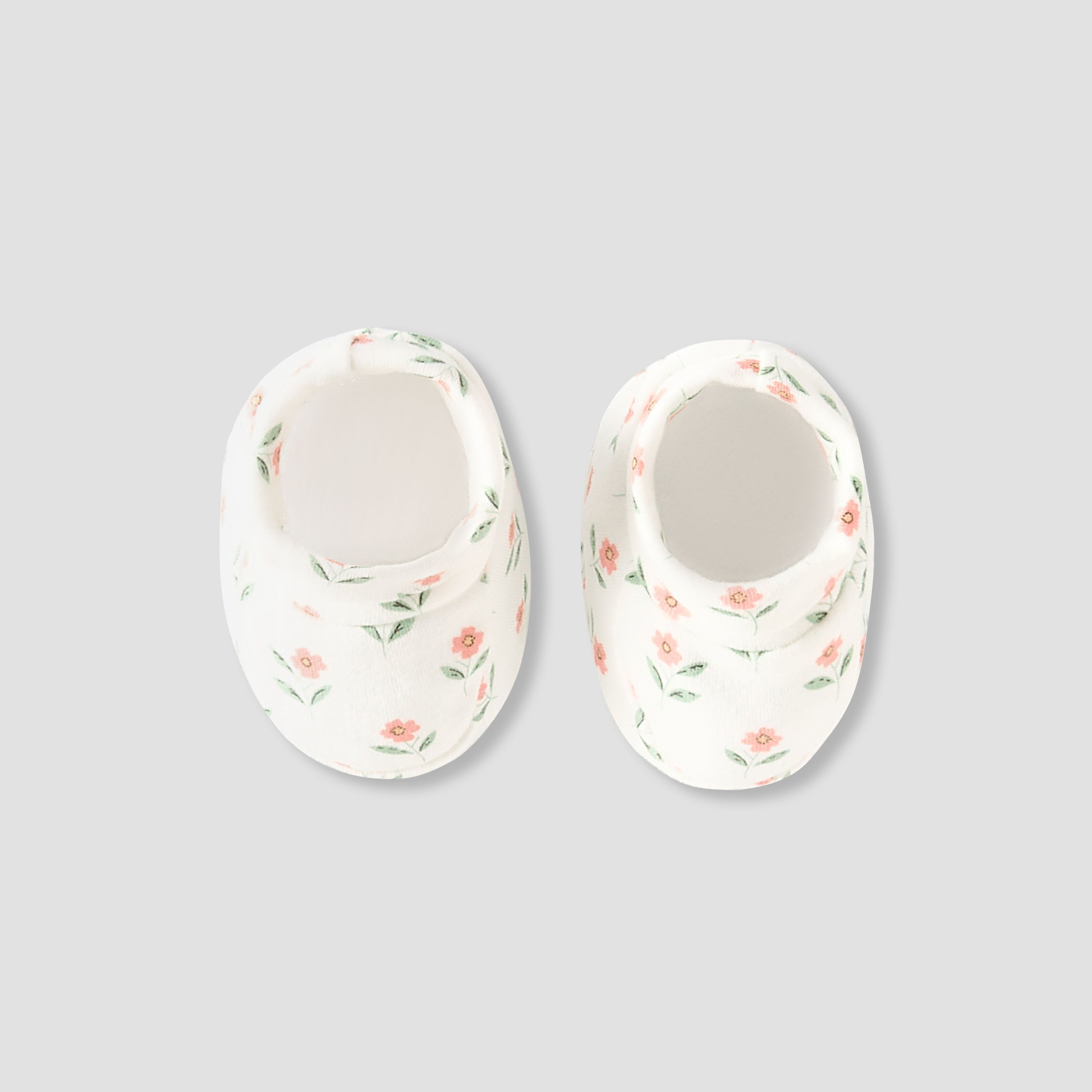 Set of 8 Juniors Clothing Gift Set with Floral Print