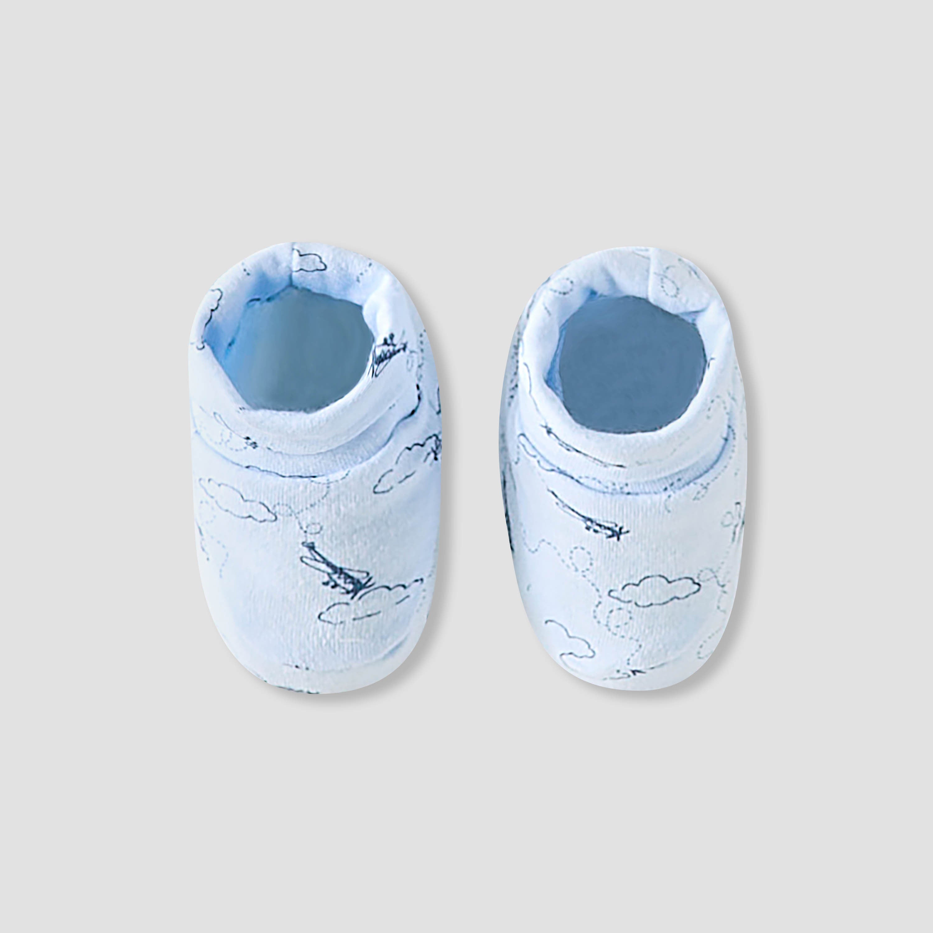 Set of 11 Juniors Clothing Gift Set with Aeroplane Print
