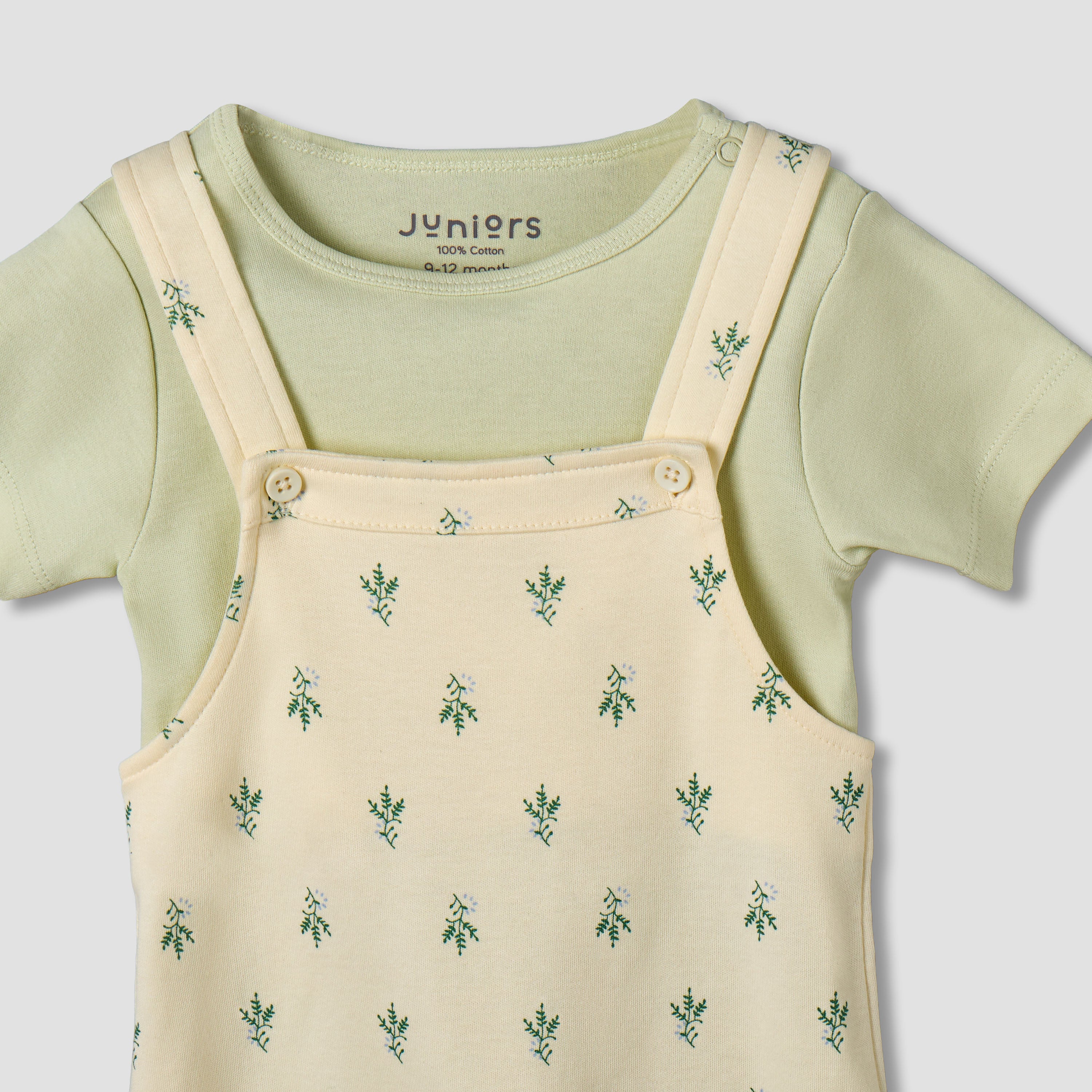 Juniors Short Sleeves T-shirt and Dungaree Set with Floral Print