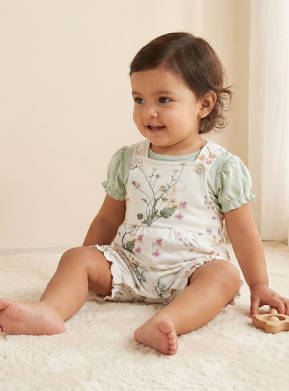 Juniors Round Neck Short Sleeves Top and Dungaree Set with Floral Print-baby-girls-clothing-setsandcoords-image-2