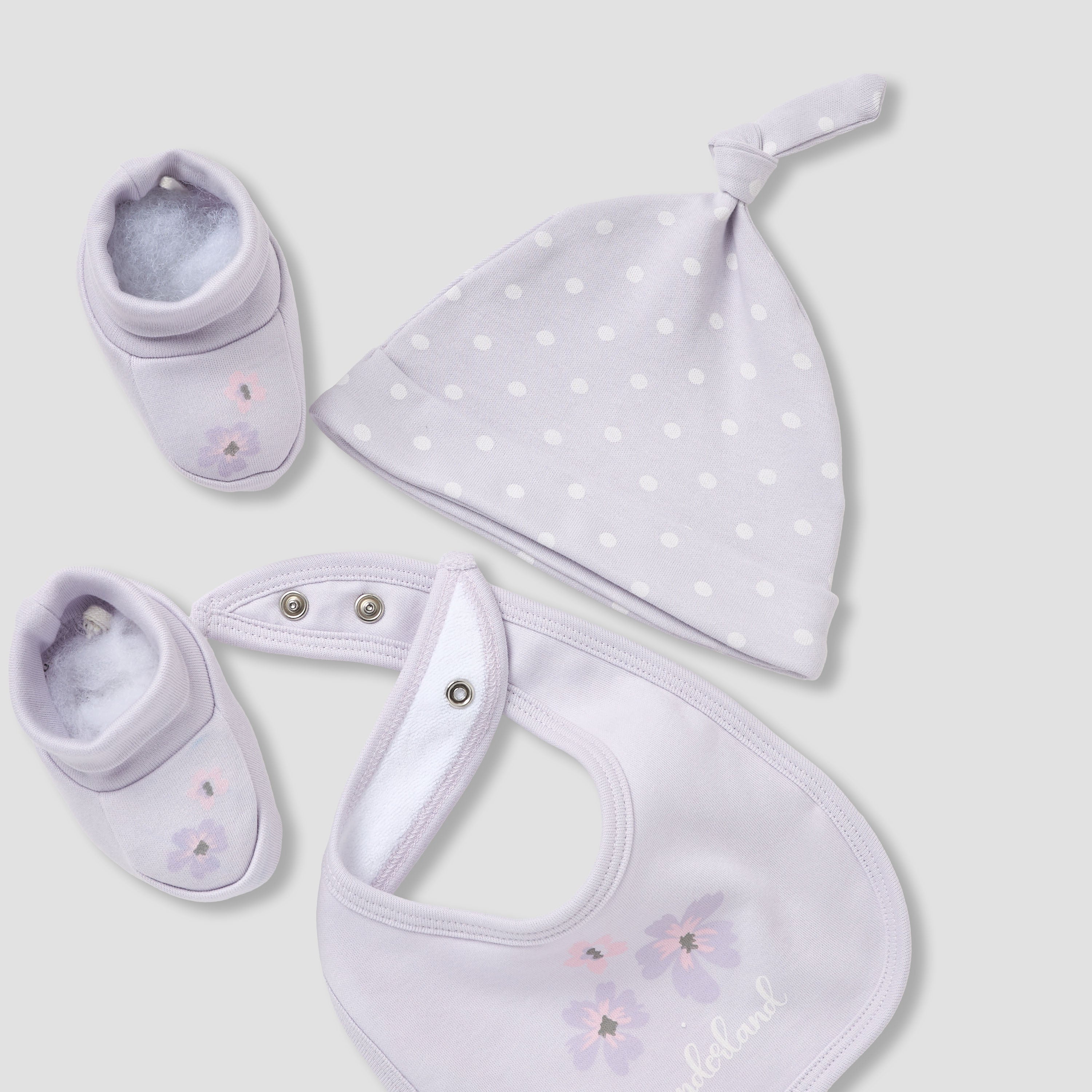 Set of 8 Juniors Clothing Gift Set with Snap Button Closure