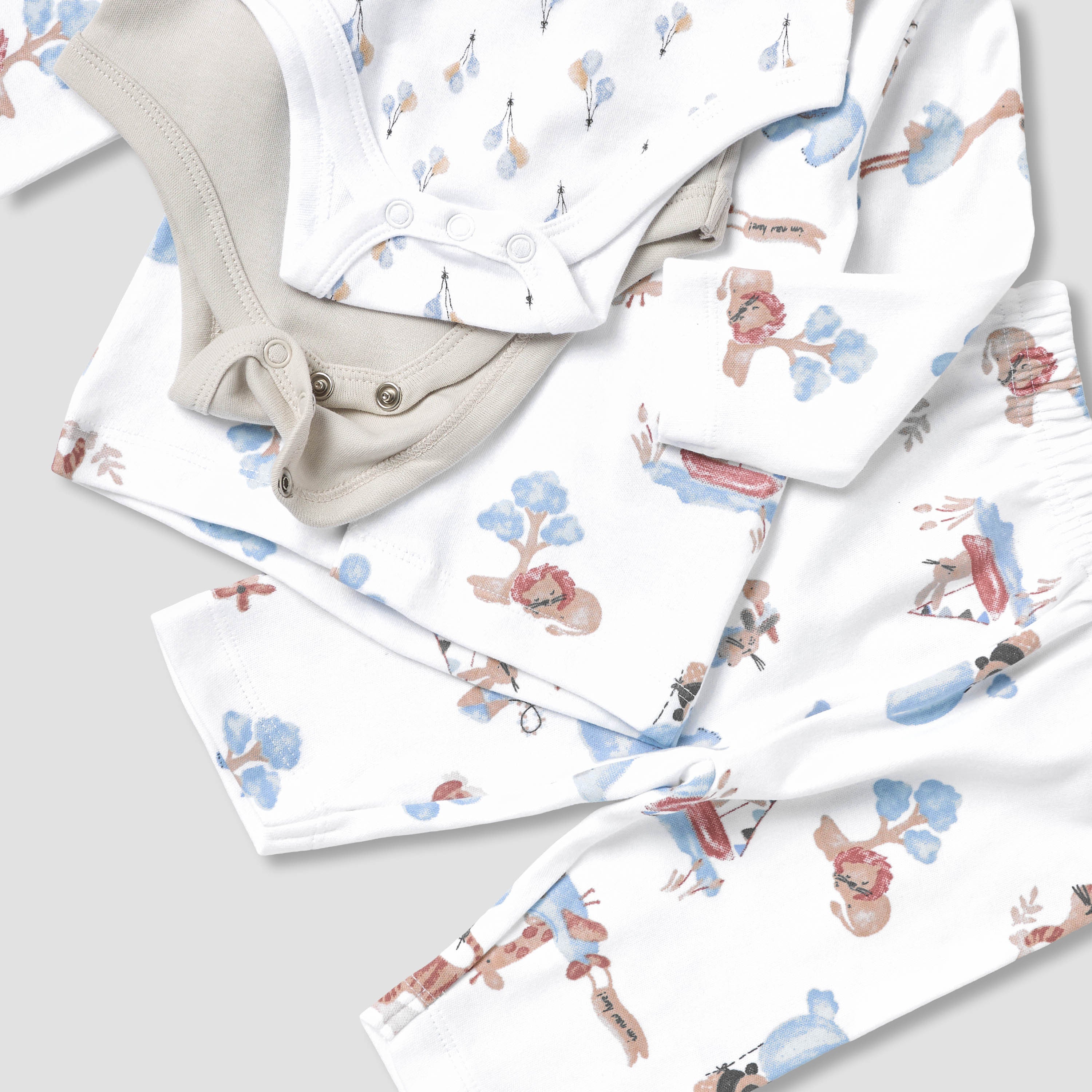 Set of 8 Juniors Clothing Gift Set with Print