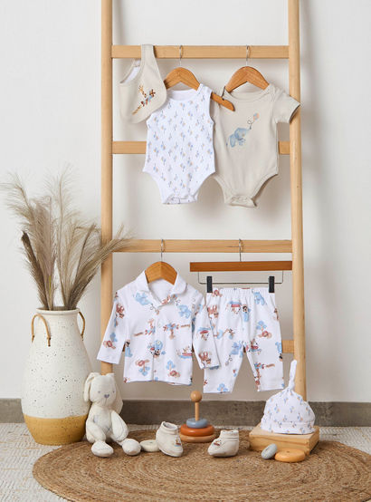 Set of 8 Juniors Clothing Gift Set with Print-baby-boys-clothing-setsandcoords-image-13
