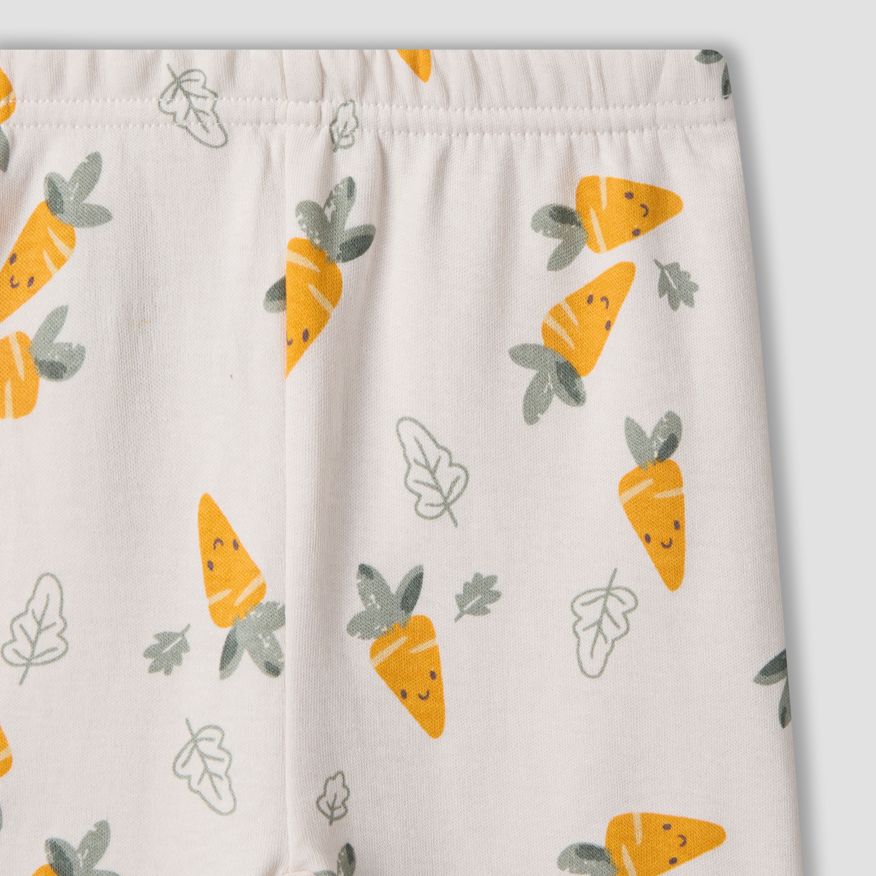 Juniors Cotton Round Neck Long Sleeves Pyjama Set with Carrot Print