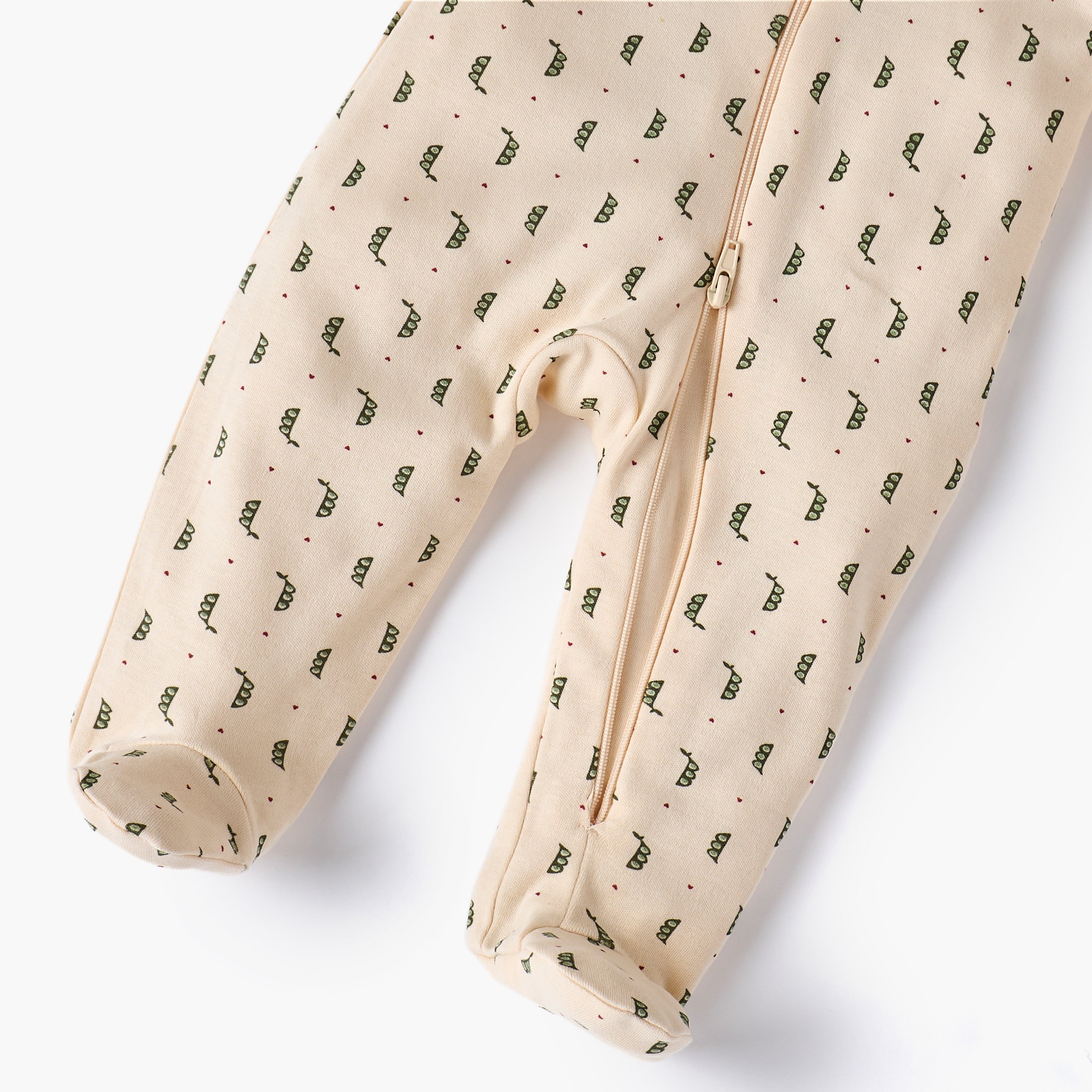 Juniors Printed Sleepsuit with Long Sleeves and Zip Closure