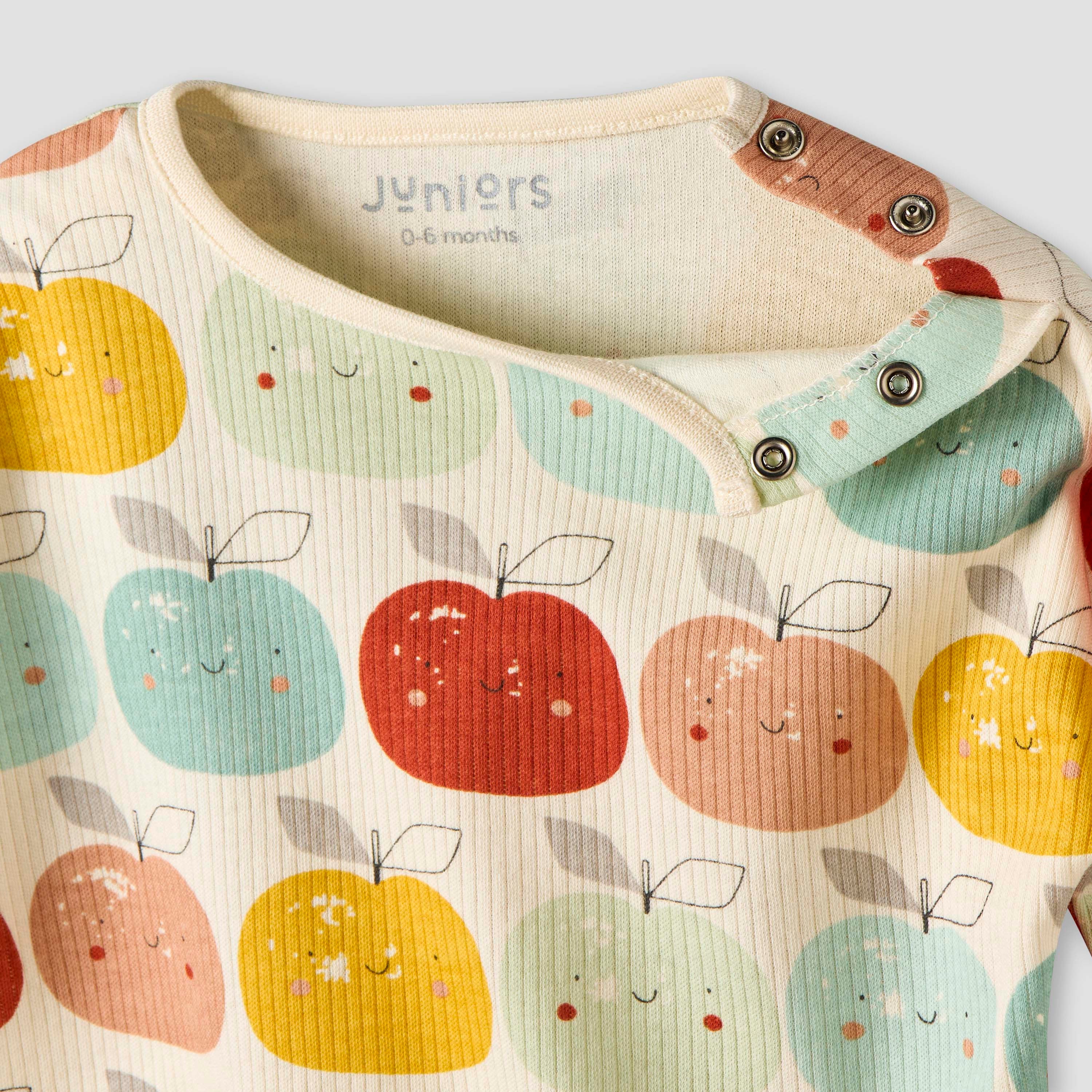 Juniors Cotton Round Neck Long Sleeves Pyjama Set with Apple Print