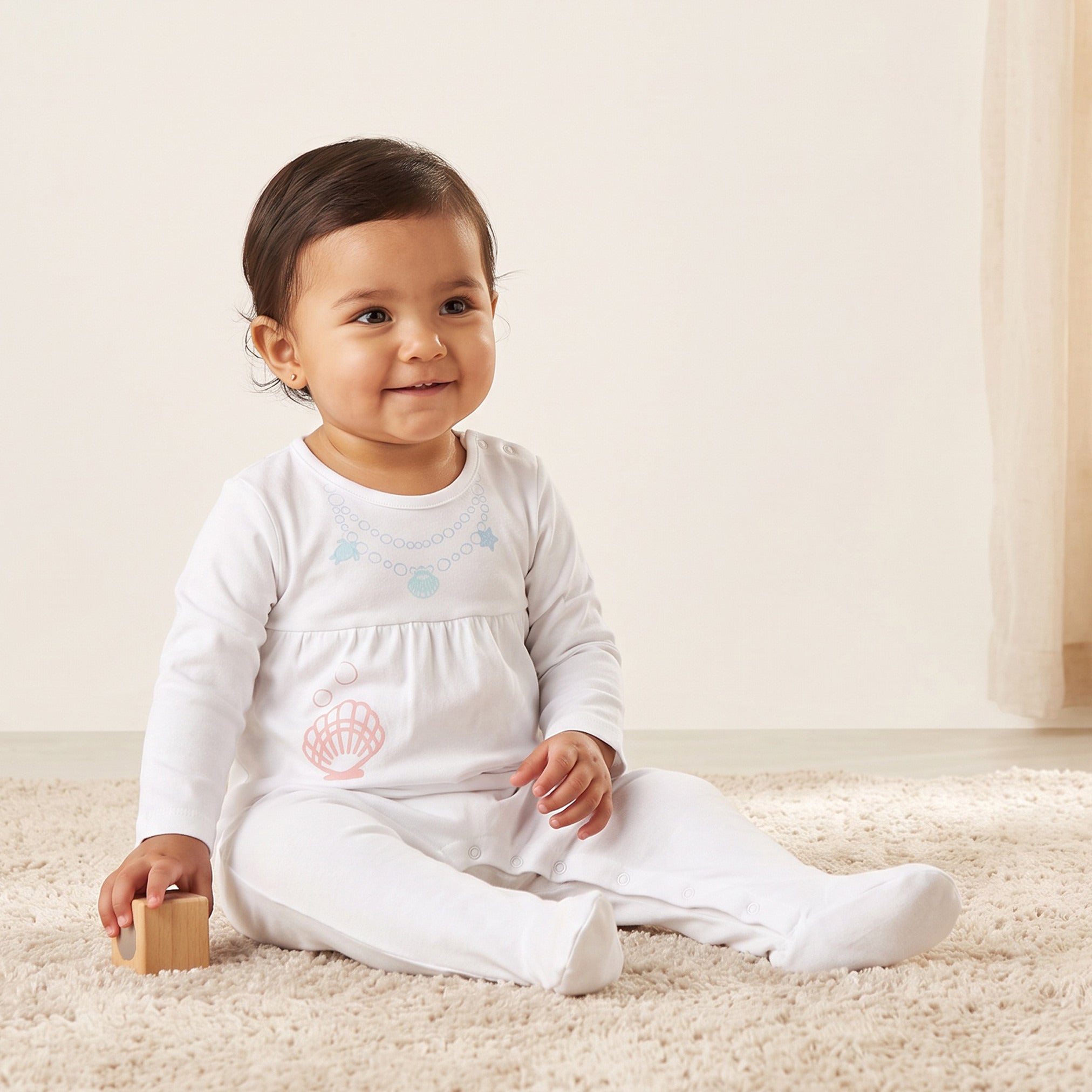 Juniors Cotton Crew Neck Long Sleeves Sleepsuit with Aquatic Print - White / 9-12 mths