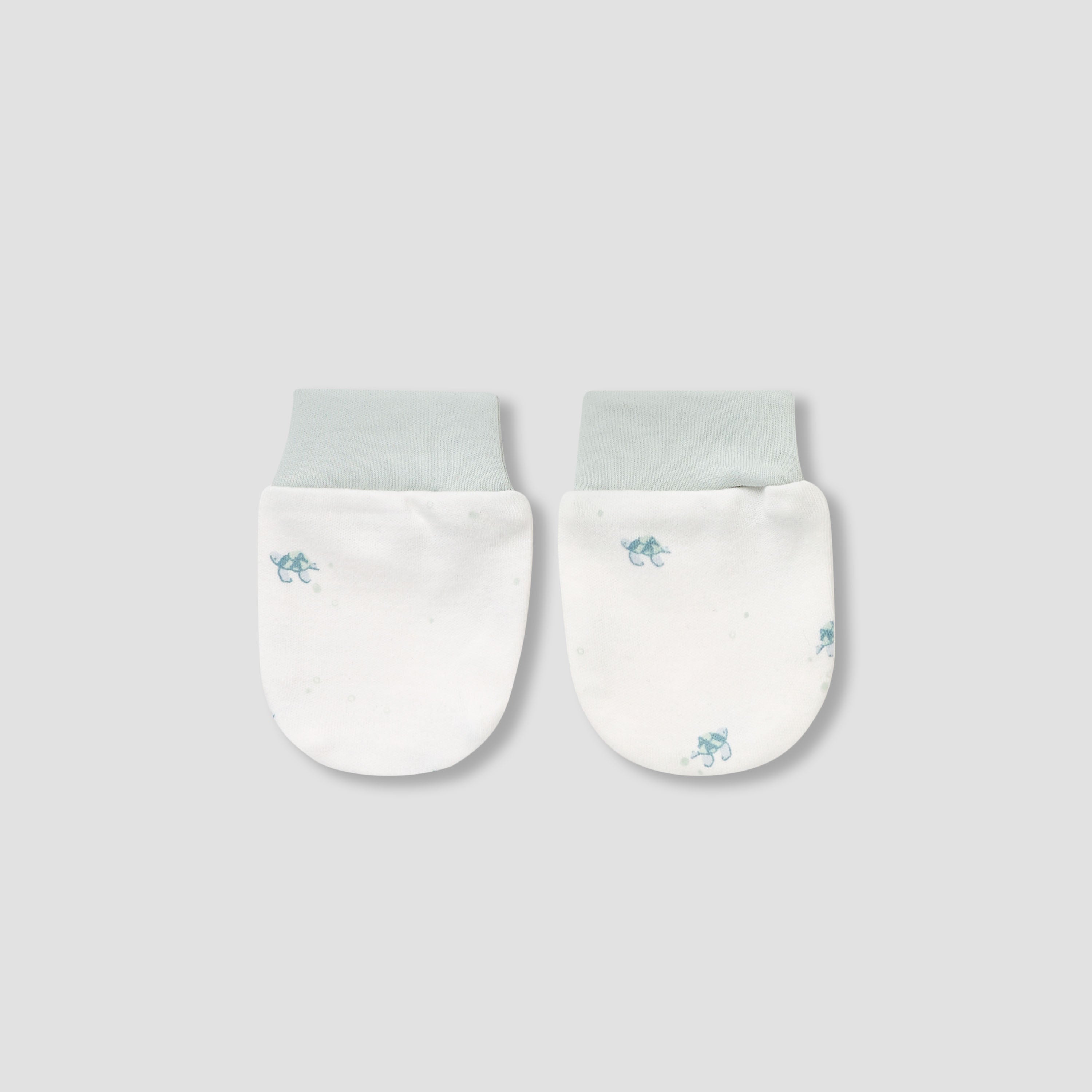 Set of 14 Juniors Clothing Gift Set with Turtle Print