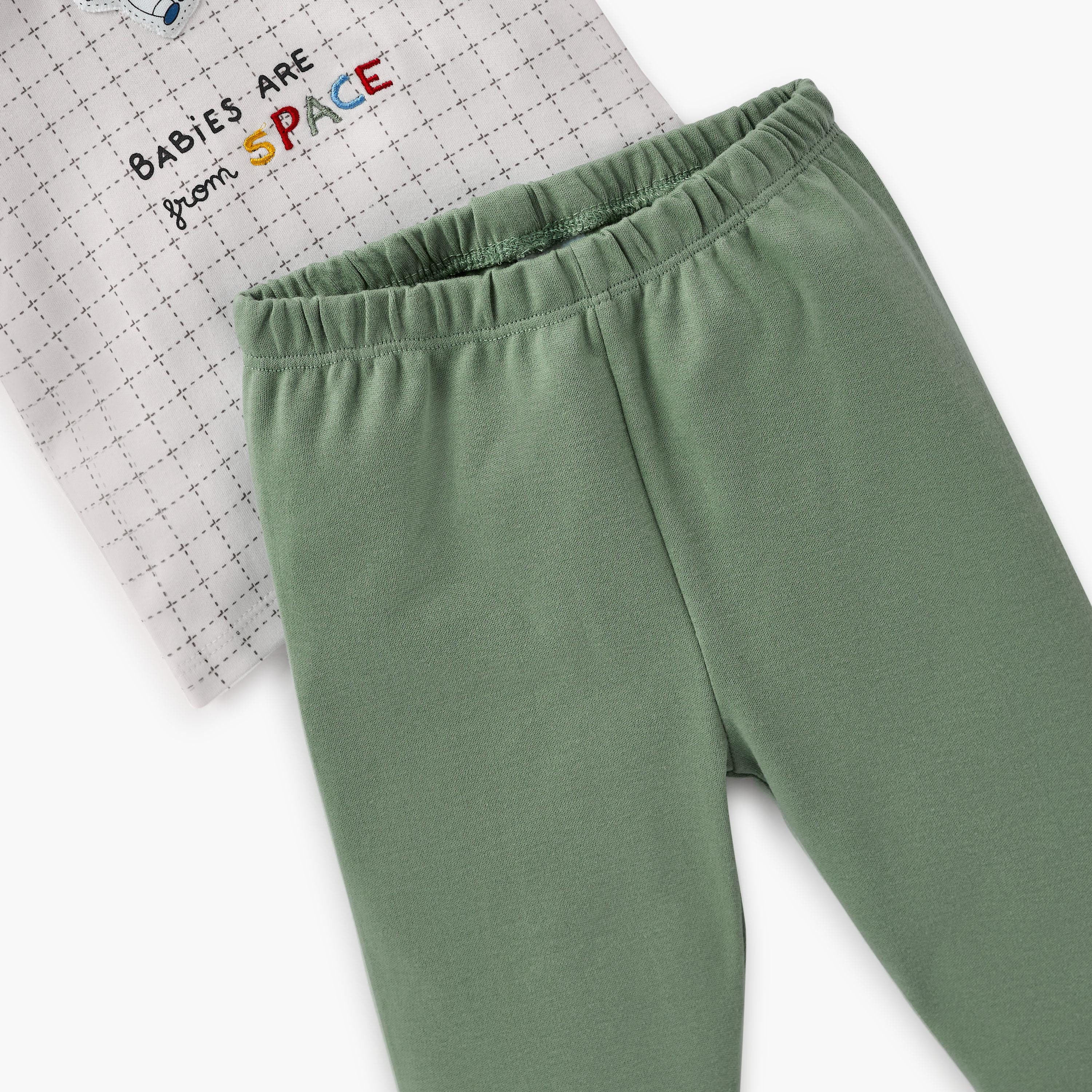 Juniors Applique Detail T-shirt and Pyjama Set