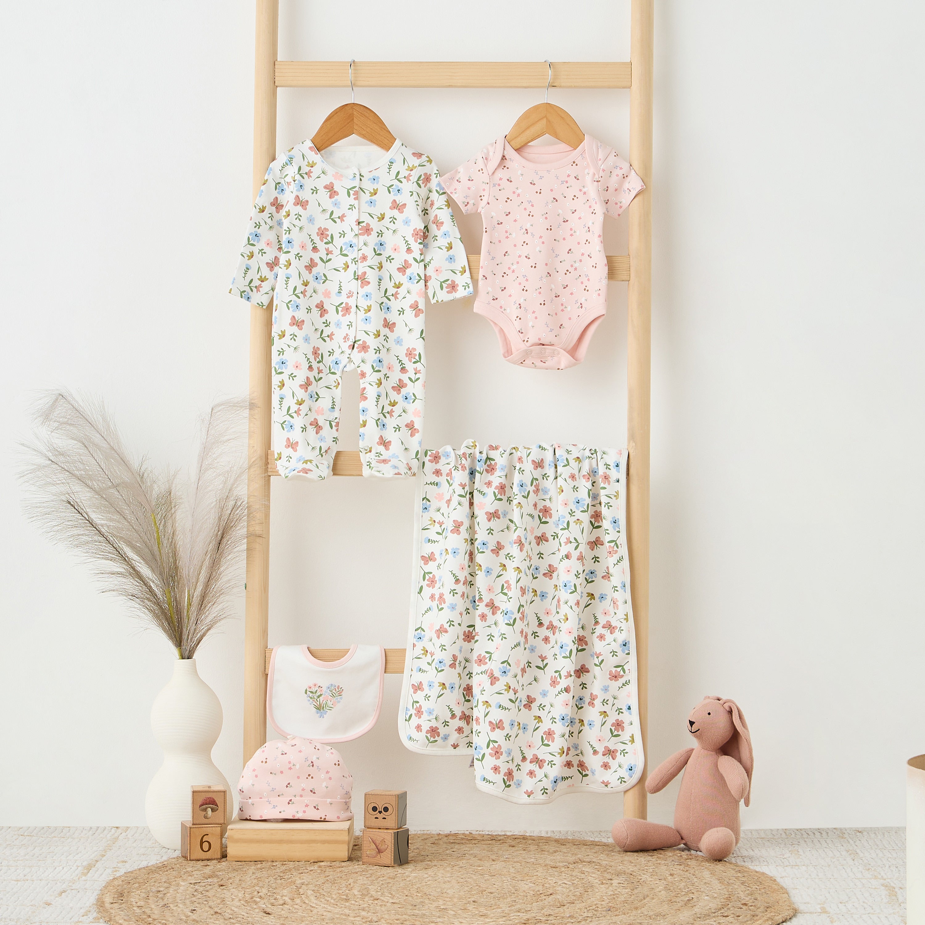 Juniors 6-Piece Floral Print Clothing Gift Set