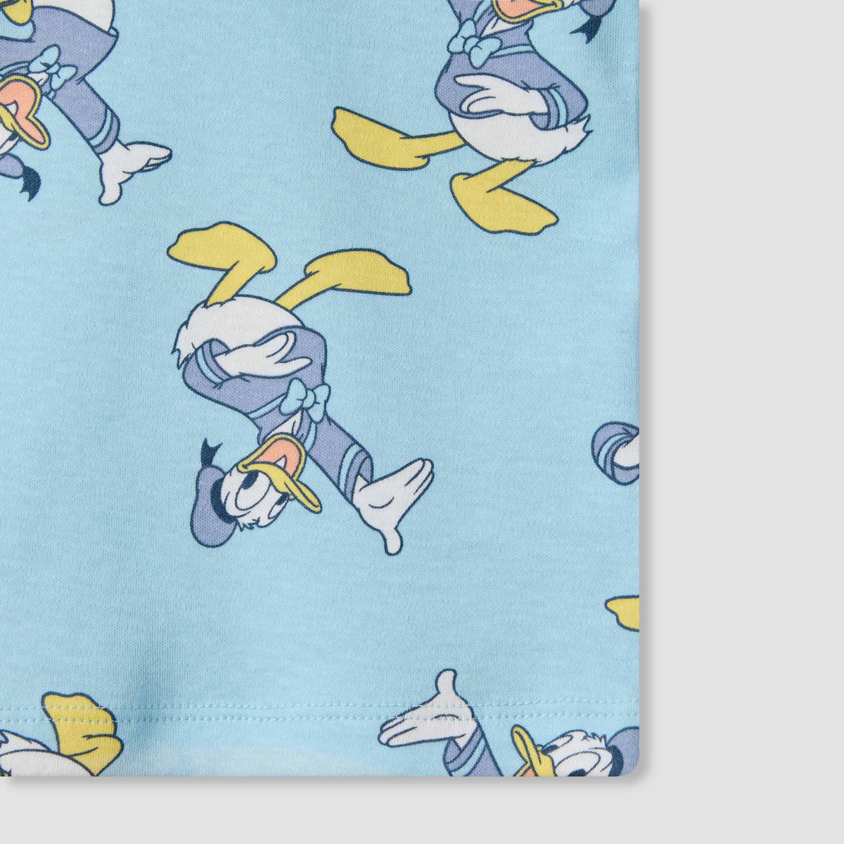 Disney Round Neck Short Sleeves T-shirt and Shorts Set with Donald Duck Print
