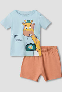Juniors Round Neck Short Sleeves T-shirt and Shorts Set with Giraffe Print-undefined-image-1