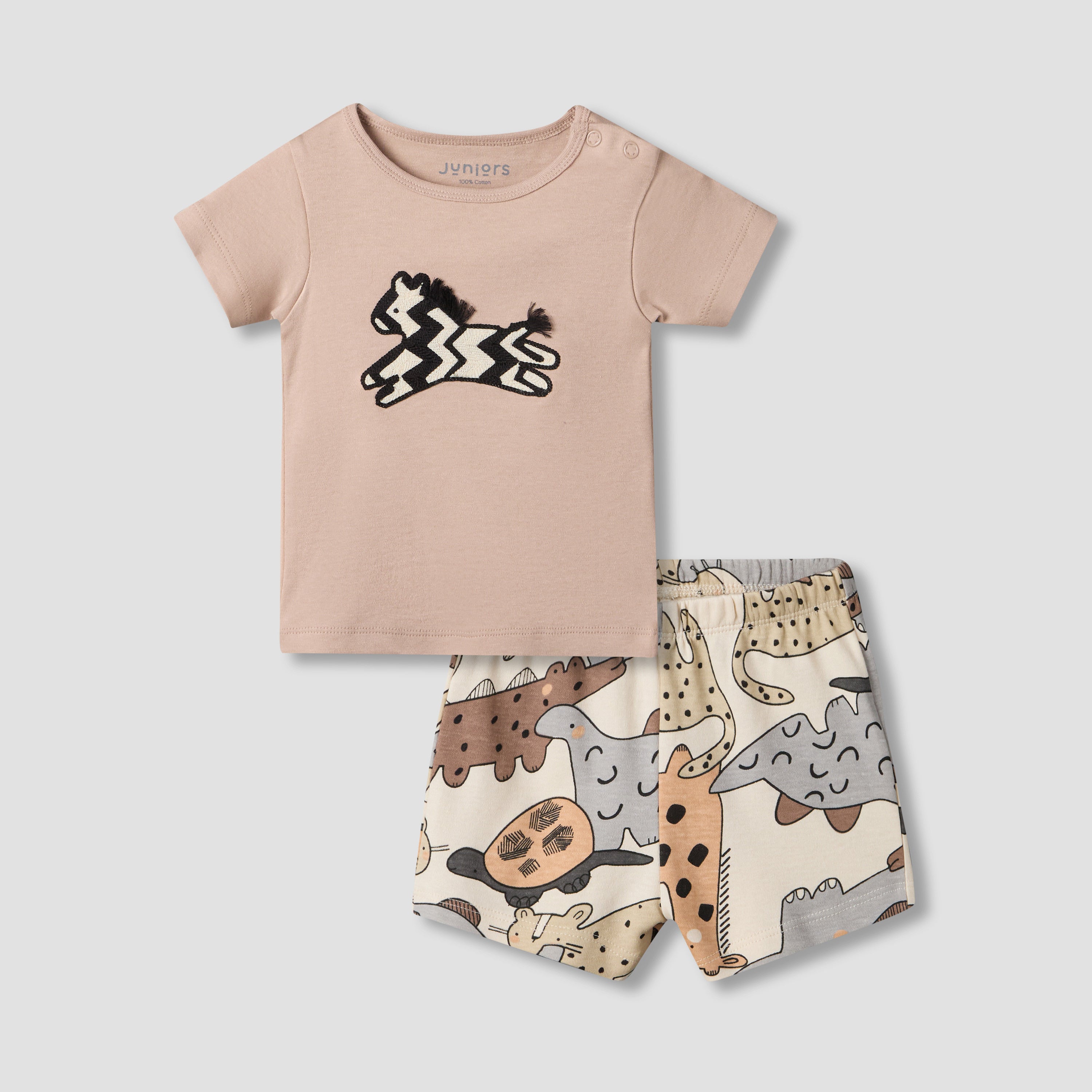 Juniors Round Neck Short Sleeve T-shirt and Shorts Set with Zebra Applique