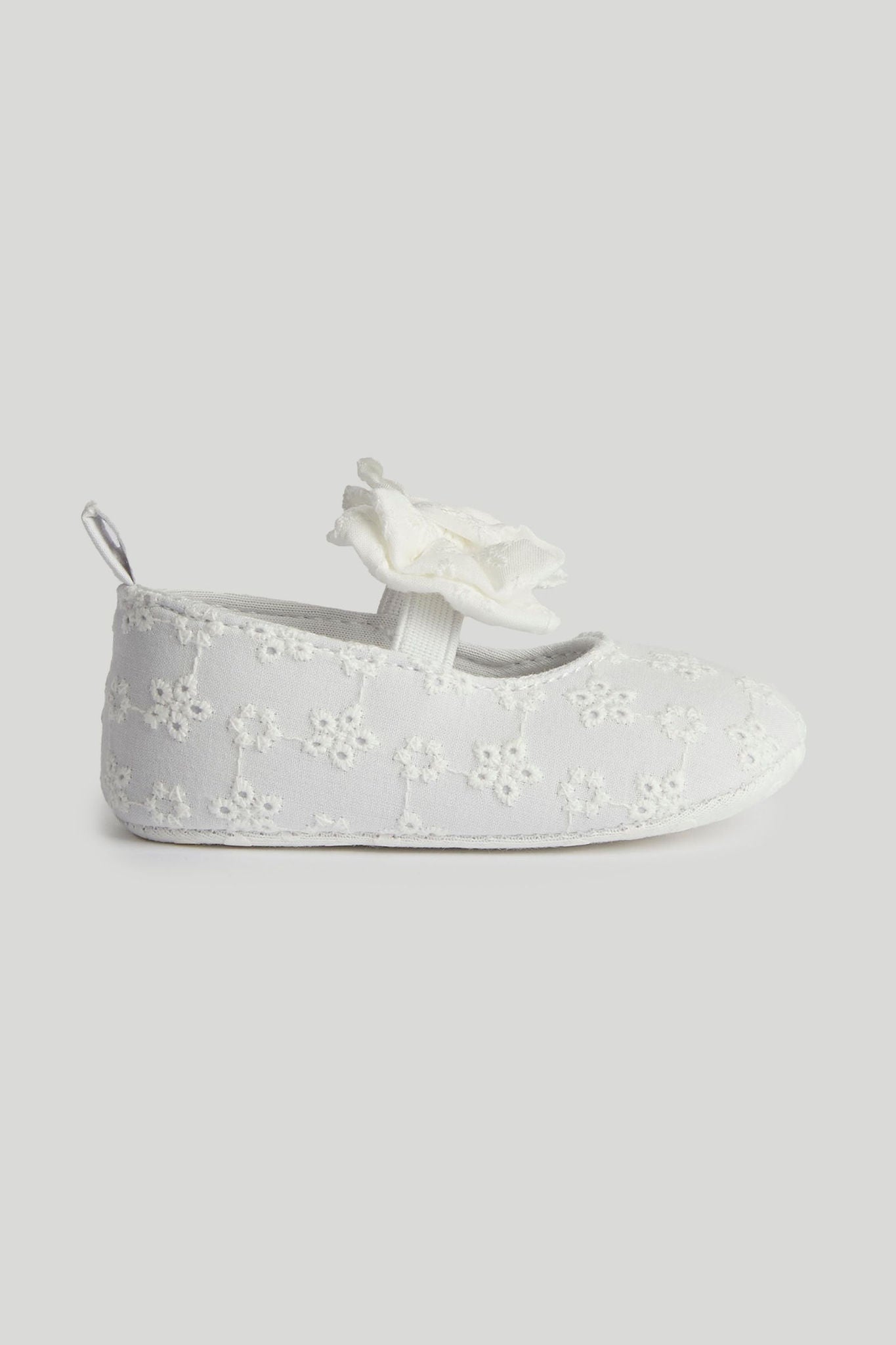 White Broderie Pram Shoes and Headband