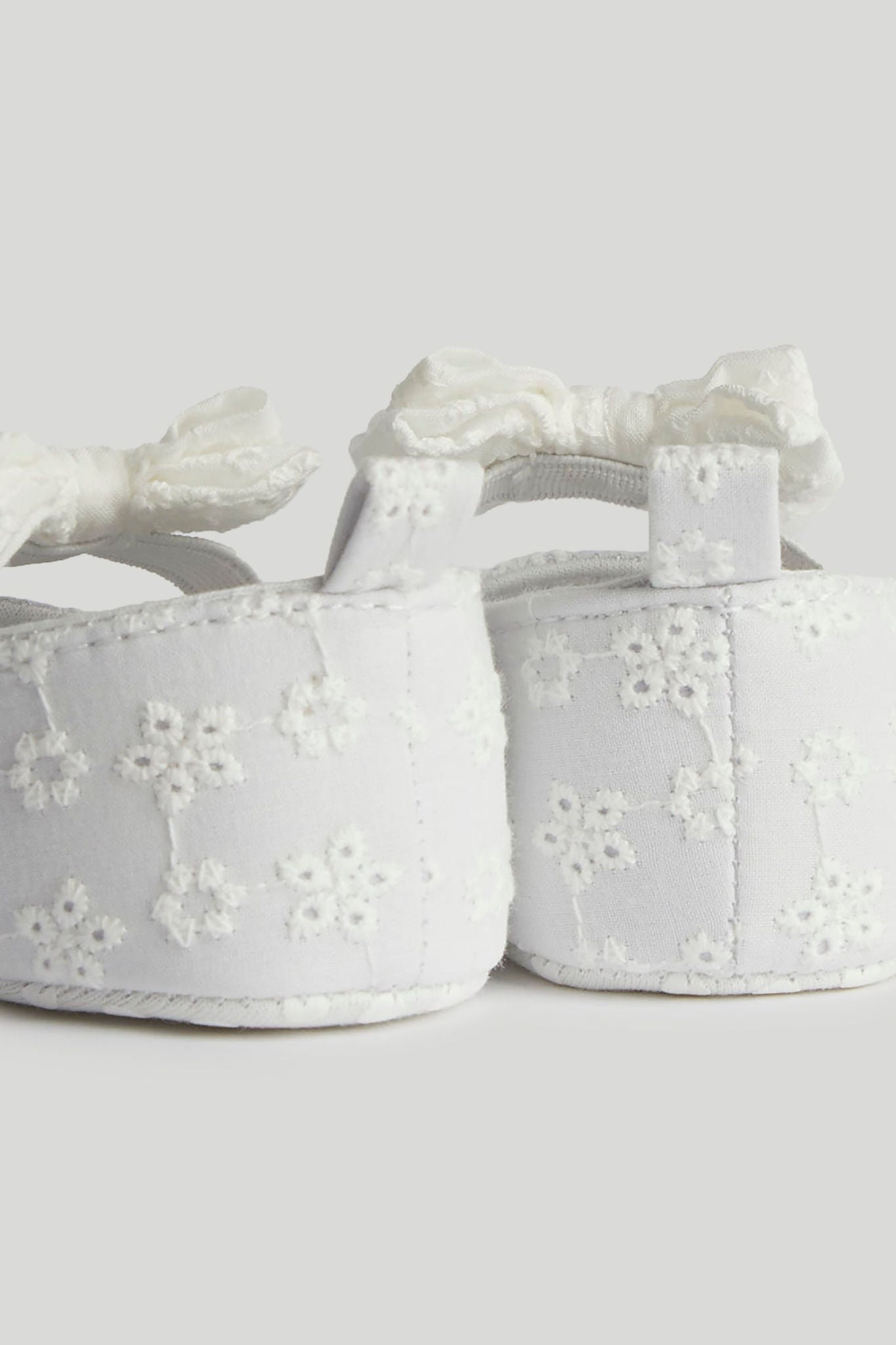 White Broderie Pram Shoes and Headband