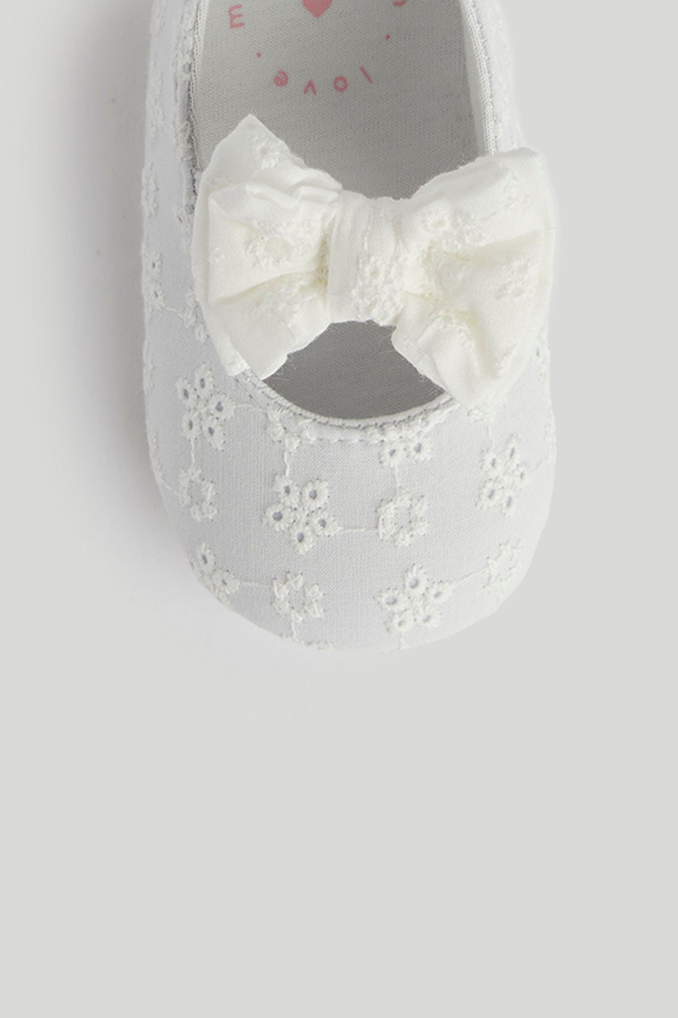 White Broderie Pram Shoes and Headband