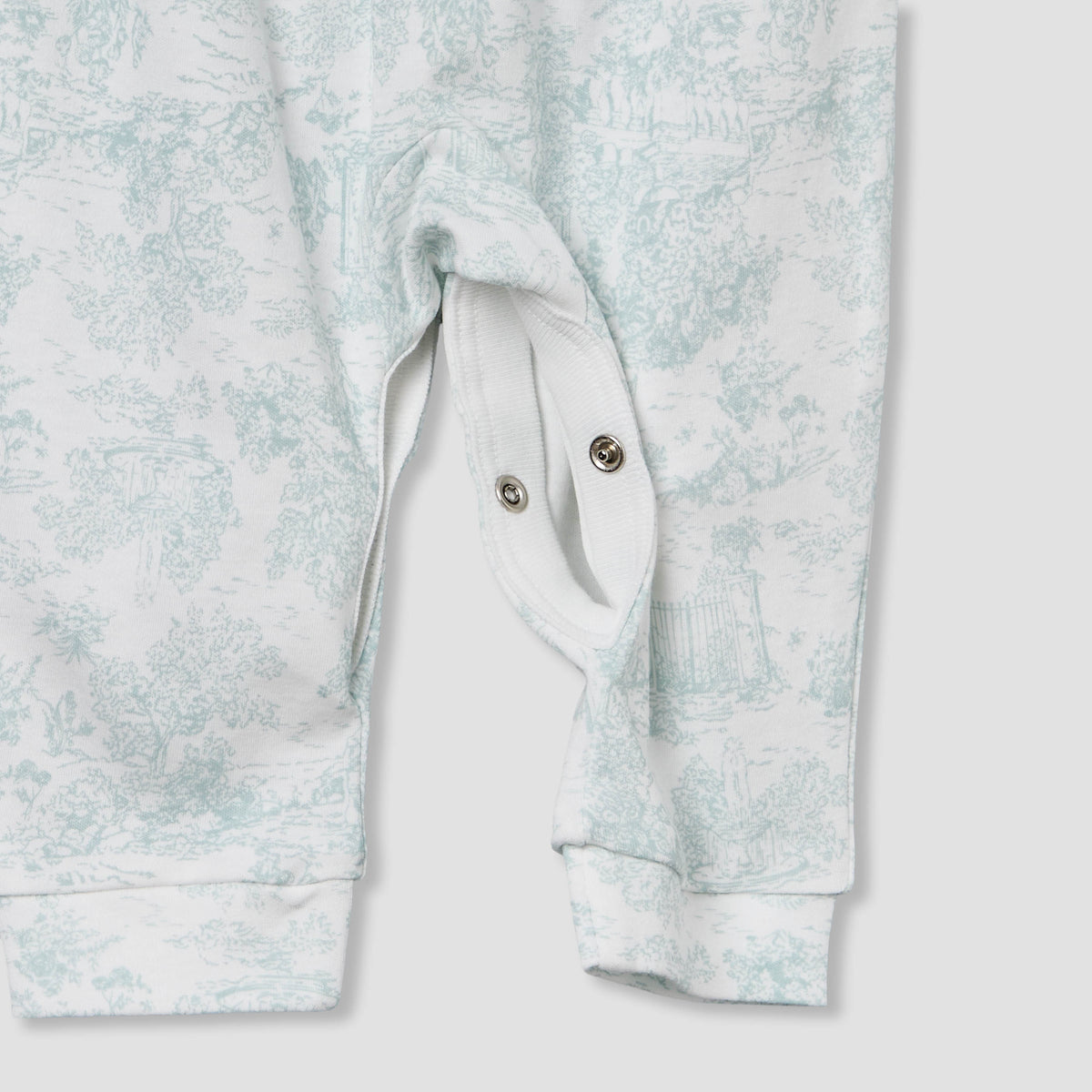 Giggles Peter Pan Collar Long Sleeves Sleepsuit with Smock Design