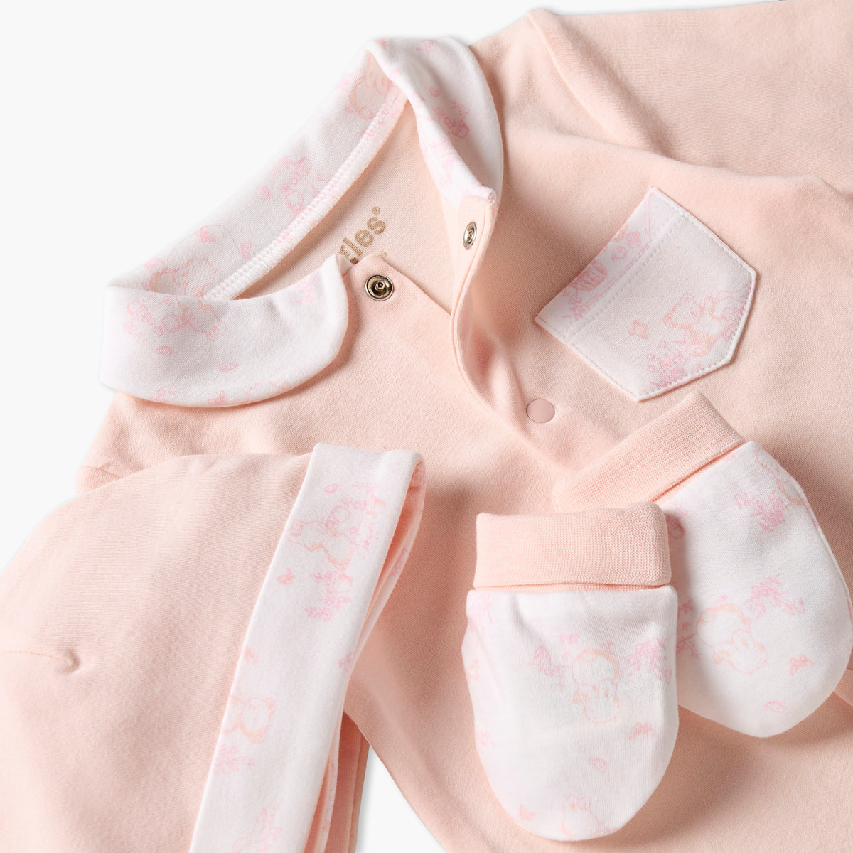 Set of 6 Giggles Clothing Gift Set with Bear Print