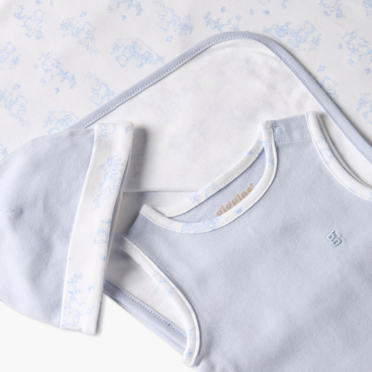 Set of 6 Giggles Clothing Gift Set with Bear Print
