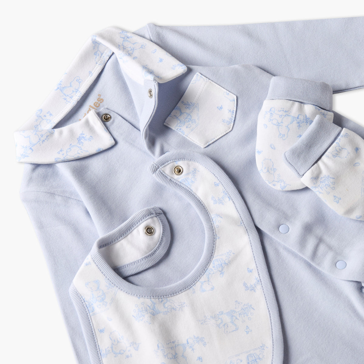 Set of 6 Giggles Clothing Gift Set with Bear Print