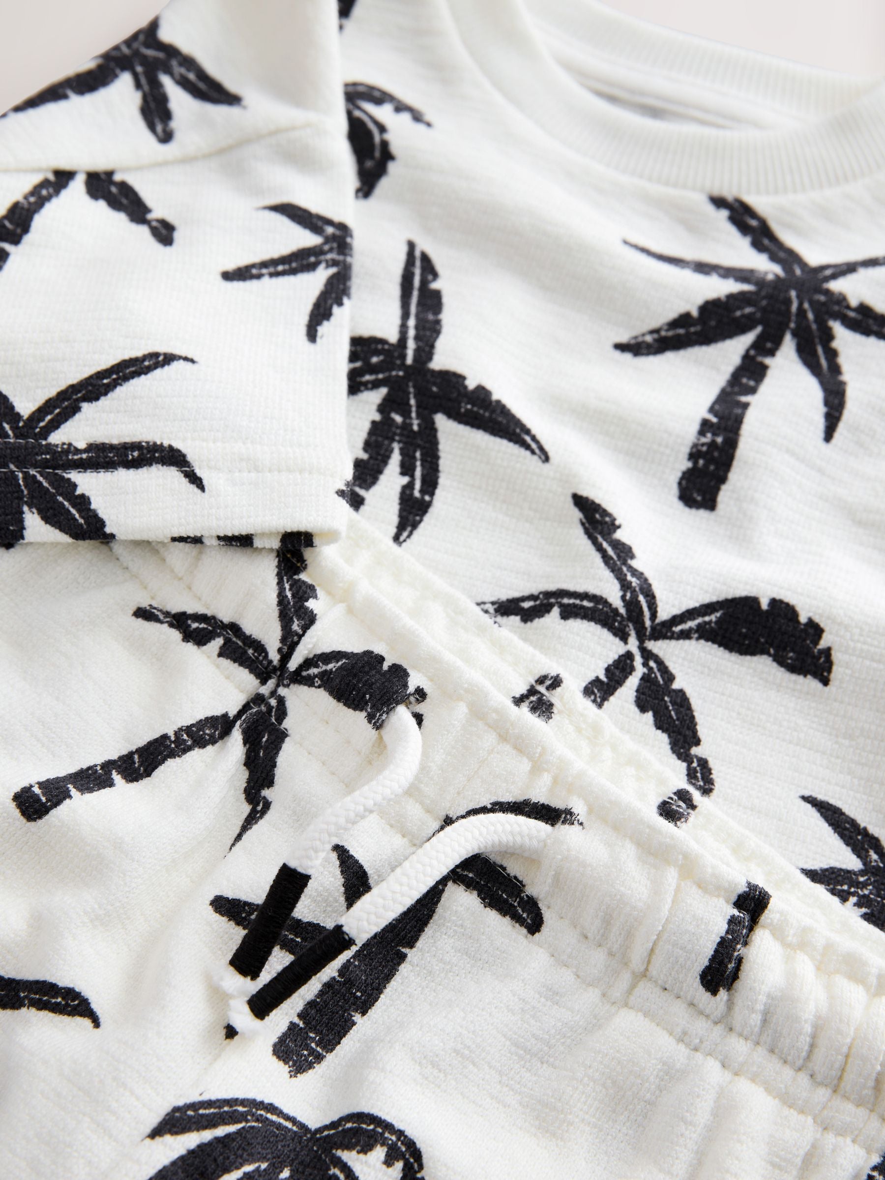 White/Black Palm Trees Short Sleeve All-Over Print T-Shirt and Shorts Set (3mths-7yrs) - Size 3-6 Months (62-68cm)