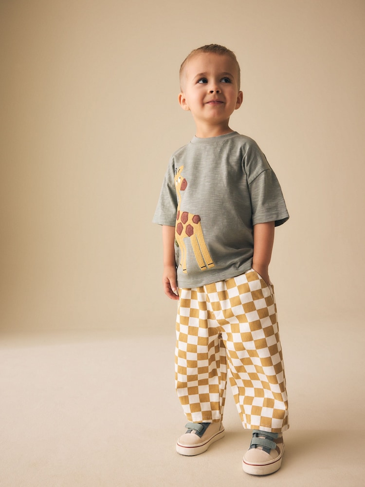 Green Giraffe Short Sleeve Appliqué T-Shirt (3mths-7yrs)
