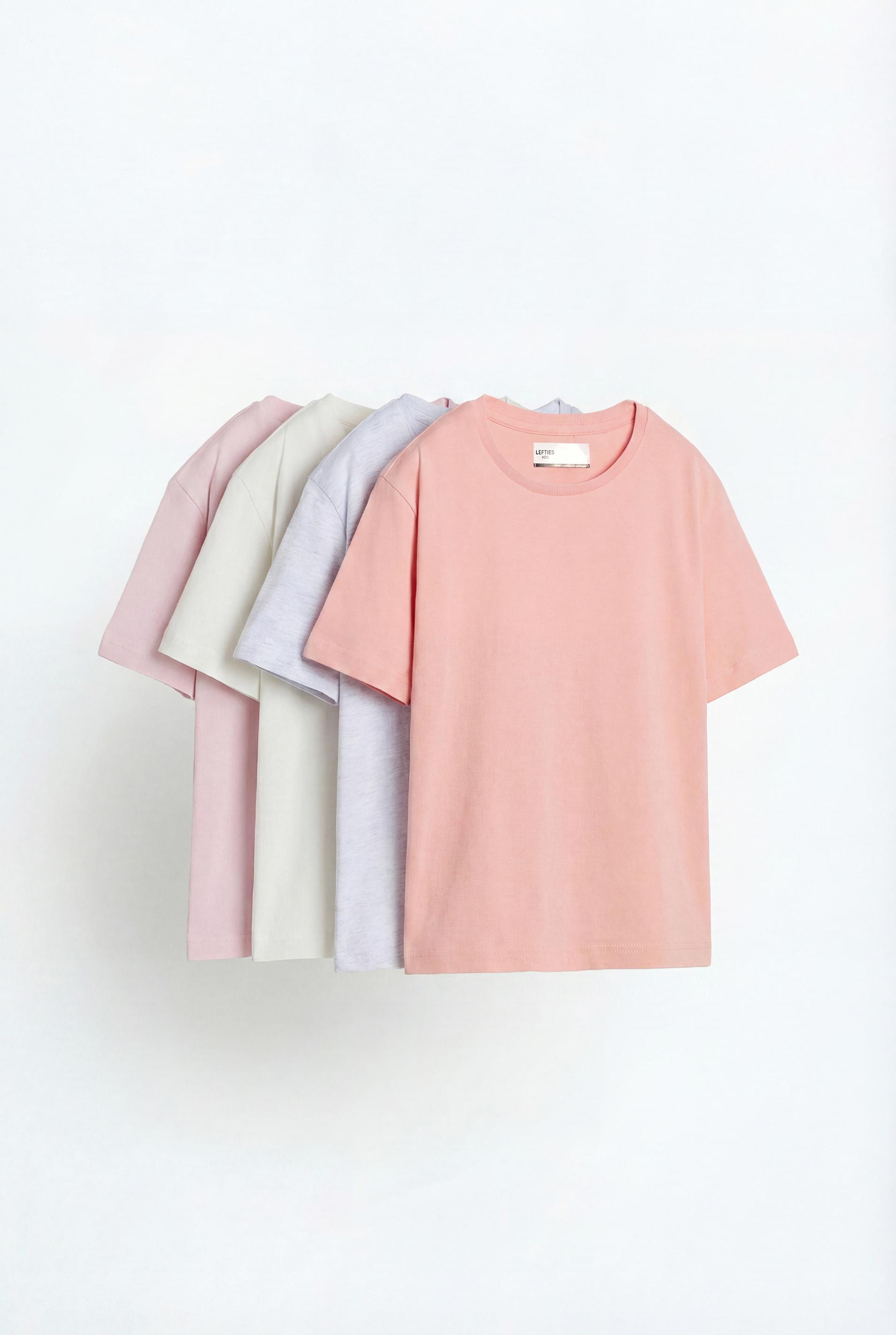 4-pack of plain T-shirts