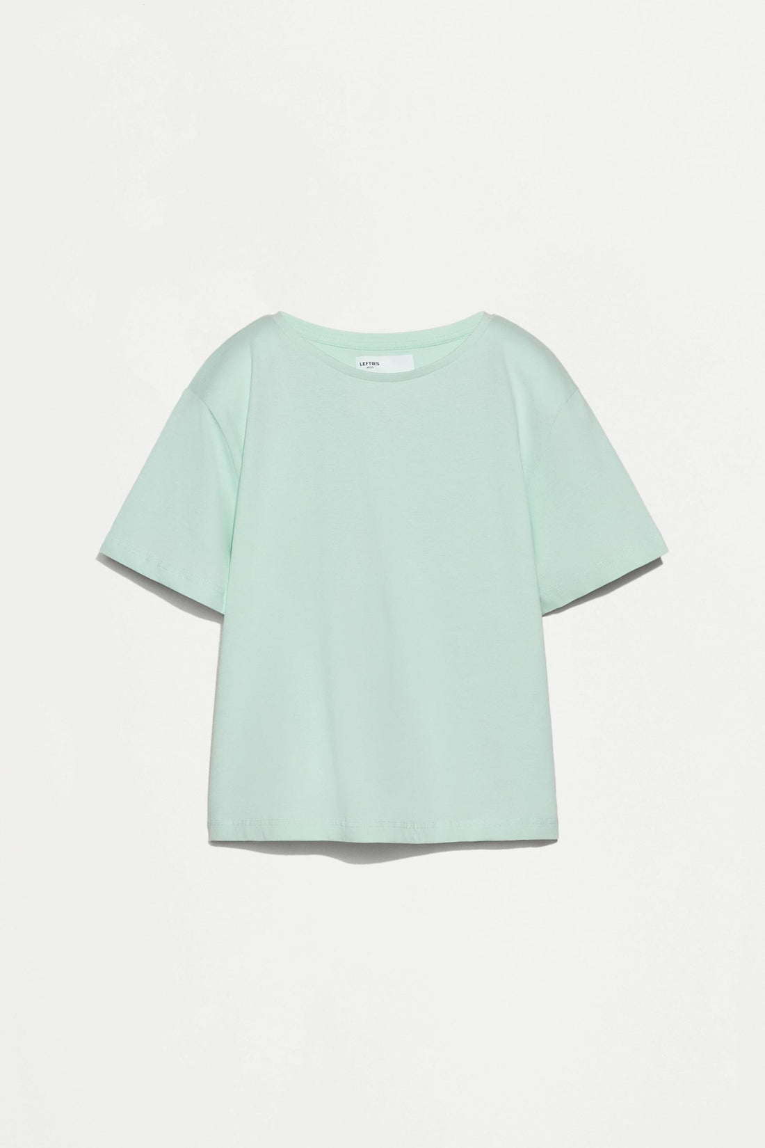 4-pack of plain T-shirts