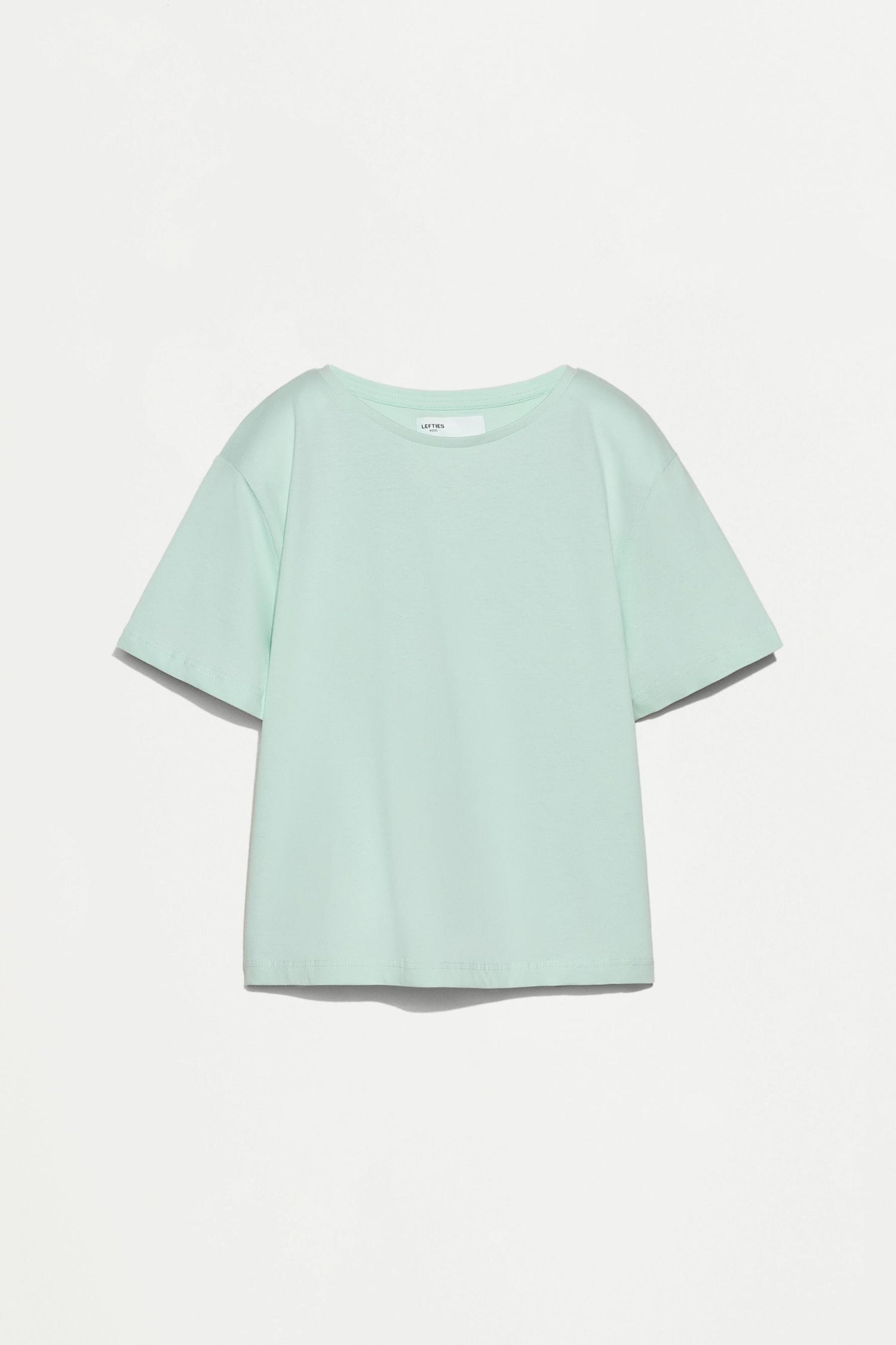4-pack of plain T-shirts