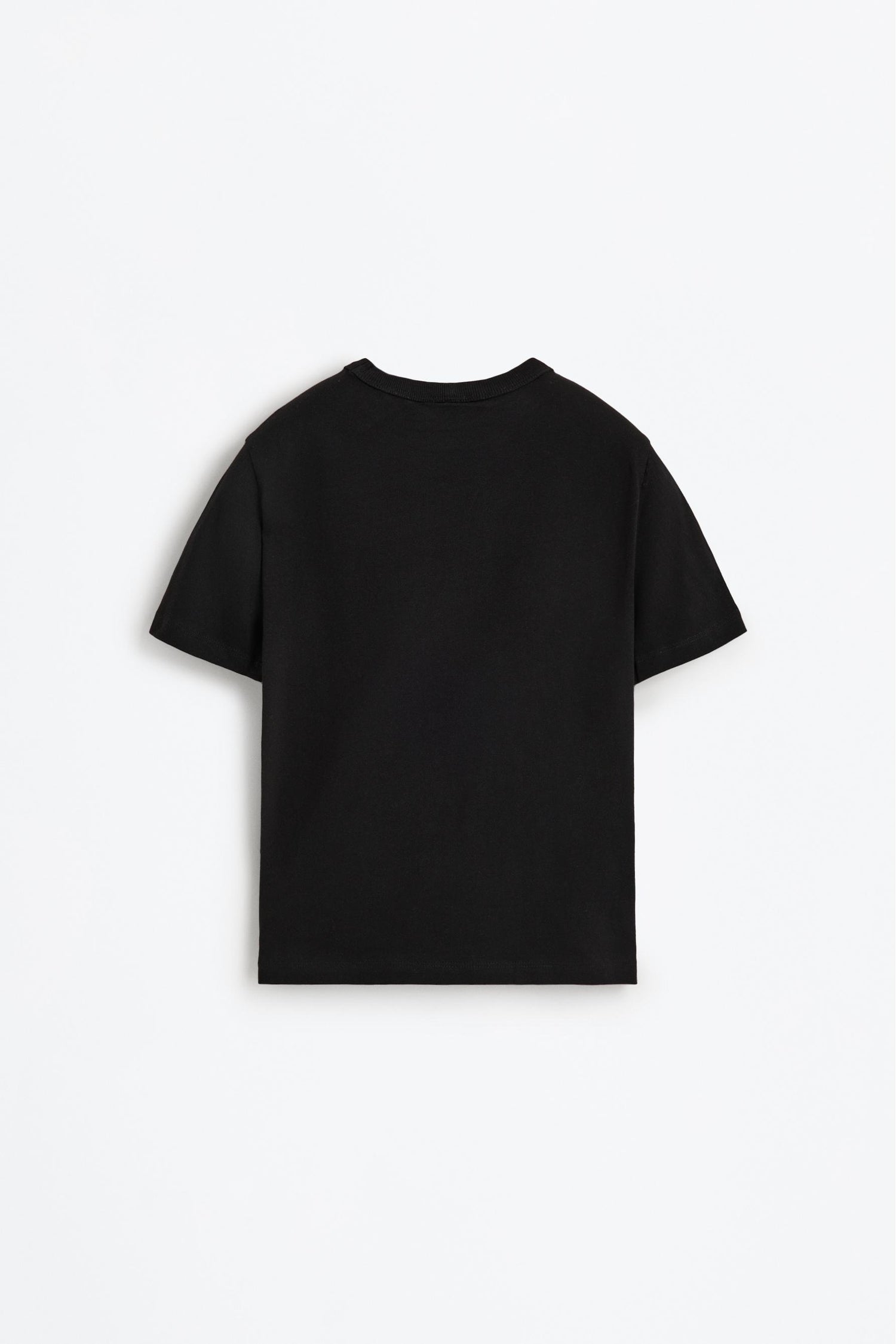 4-pack of plain T-shirts