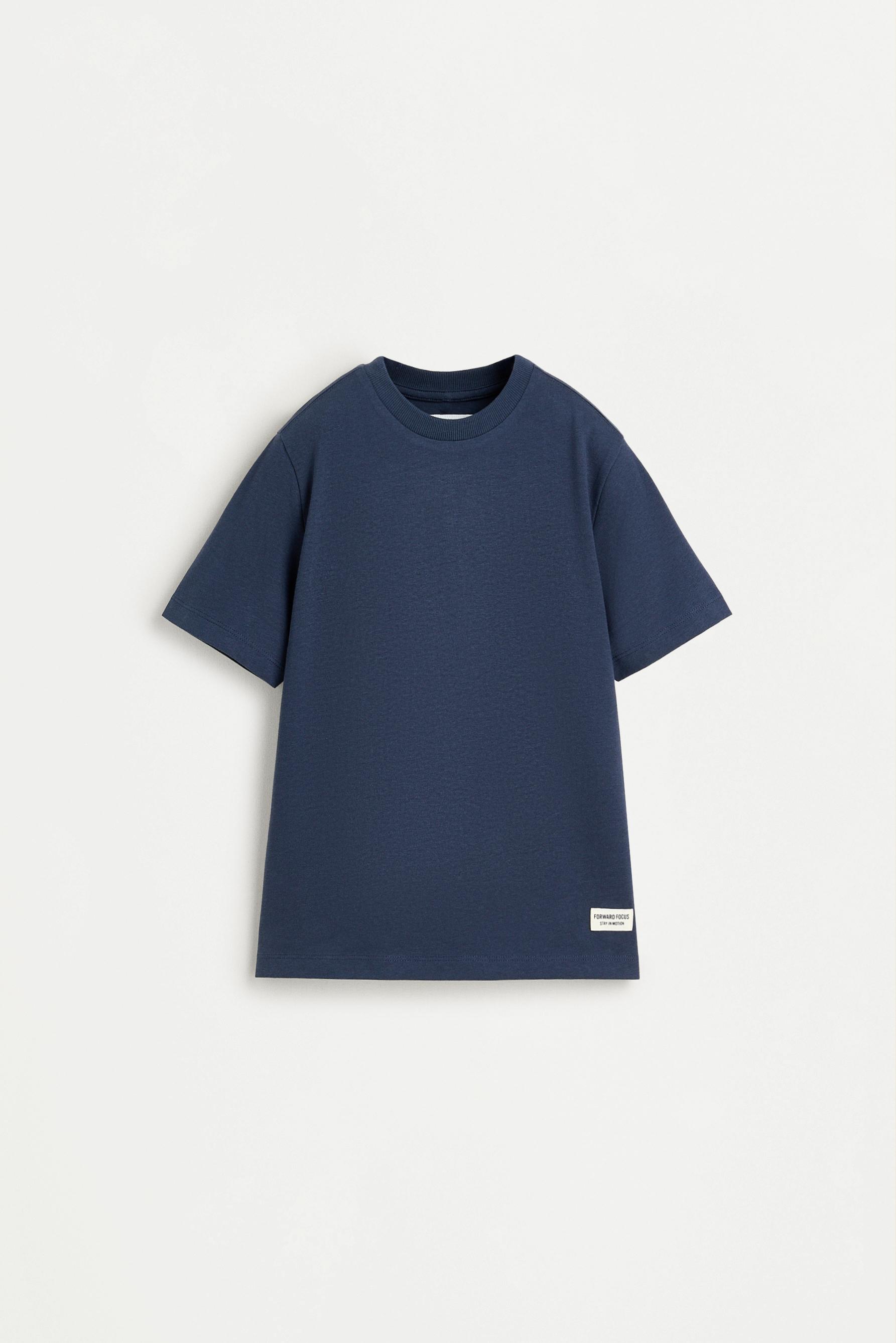 4-pack of plain T-shirts