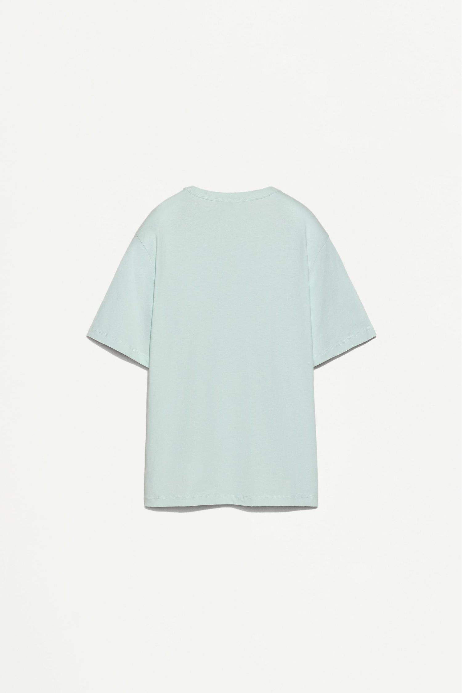 4-pack of plain T-shirts