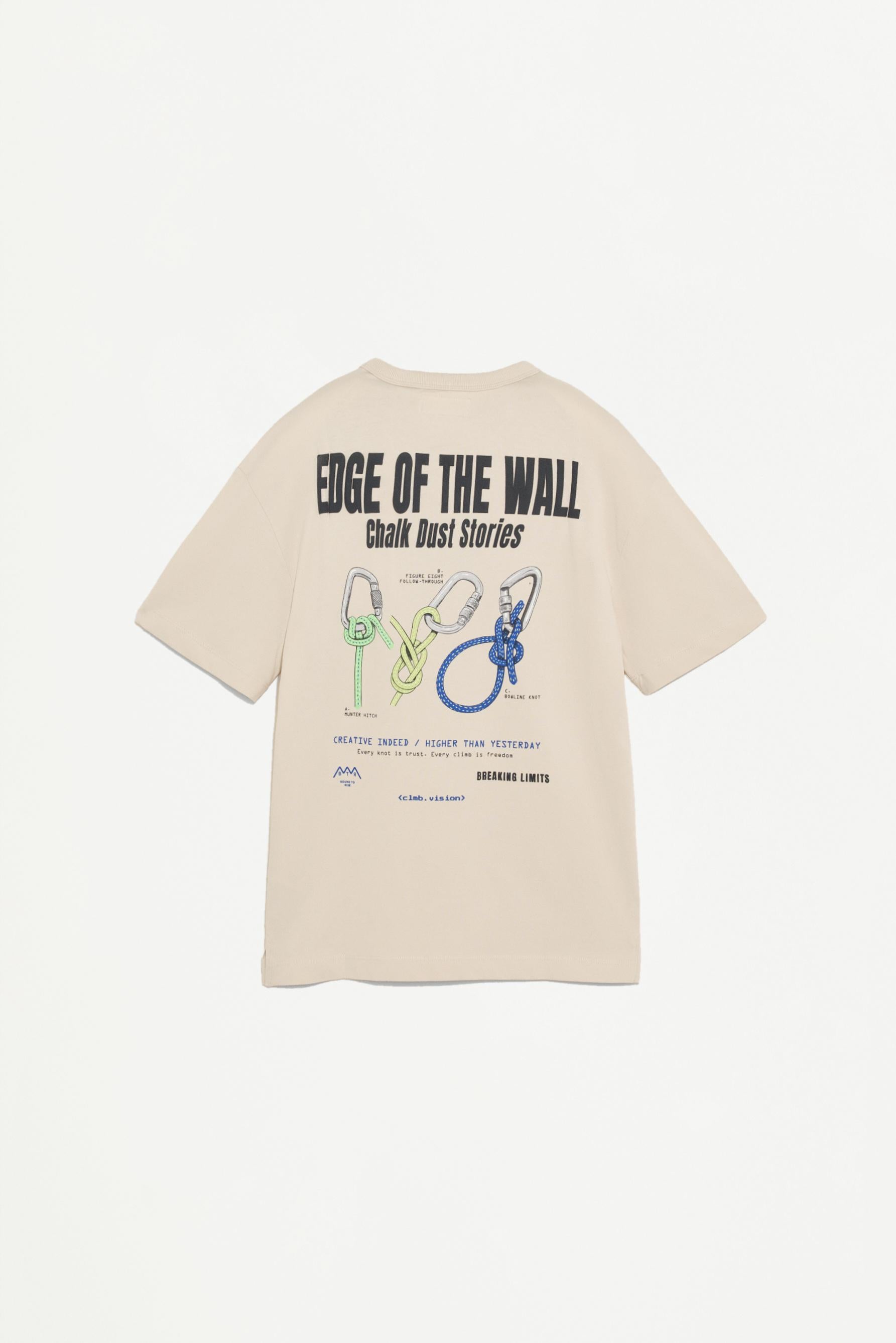 T-shirt with a maxi print on the back