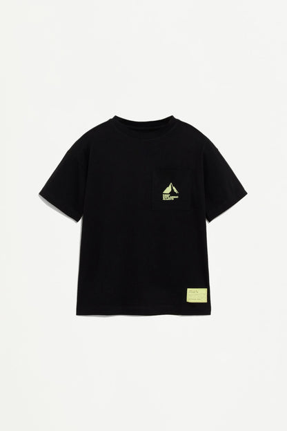 T-shirt with a maxi print on the back - BLACK / 11-12 years