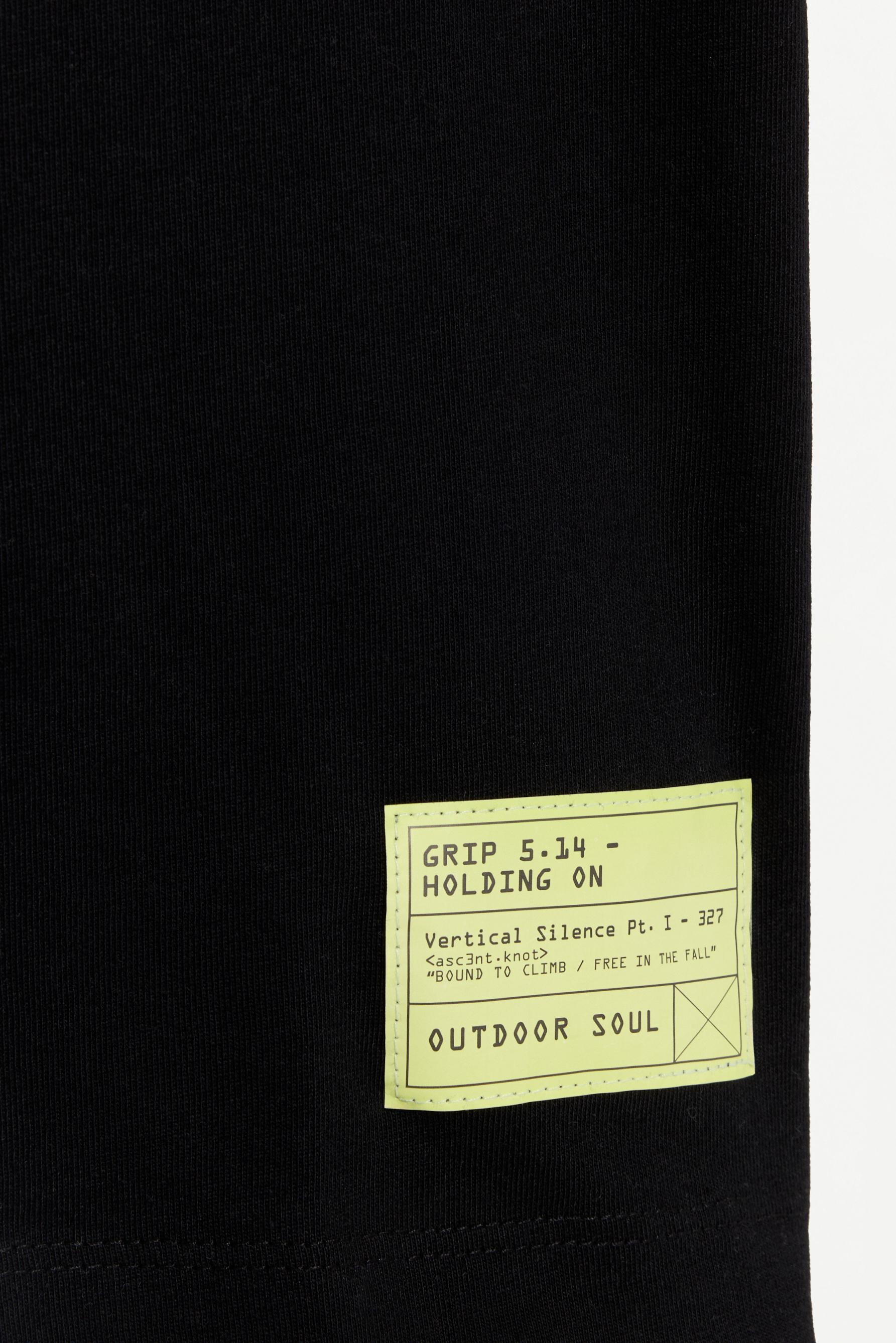 T-shirt with a maxi print on the back