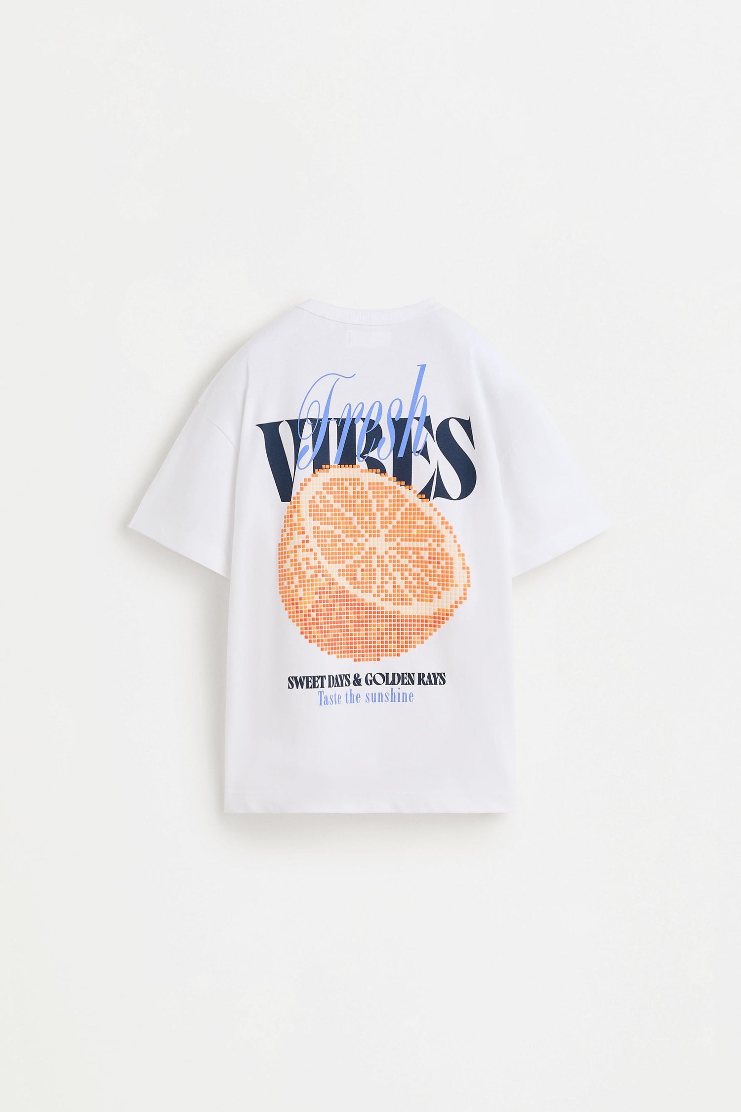 T-shirt with a maxi print on the back