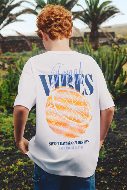T-shirt with a maxi print on the back