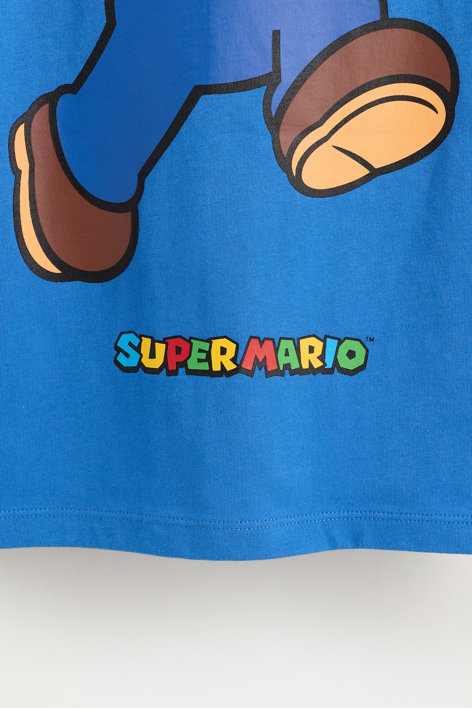 Super Mario Bros Nintendo® T-shirt with a maxi print on the back