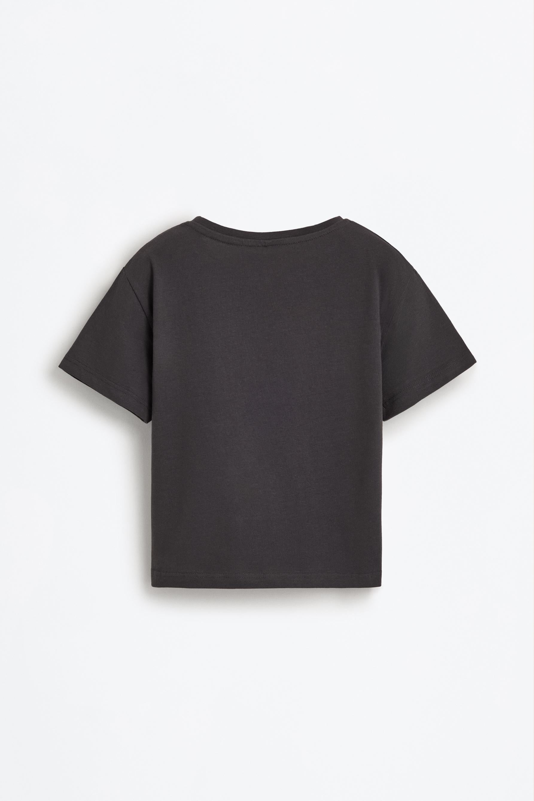 4-pack of plain T-shirts