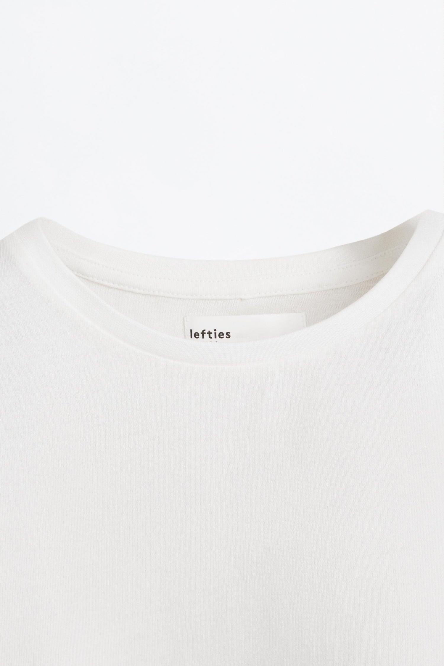 4-pack of plain T-shirts