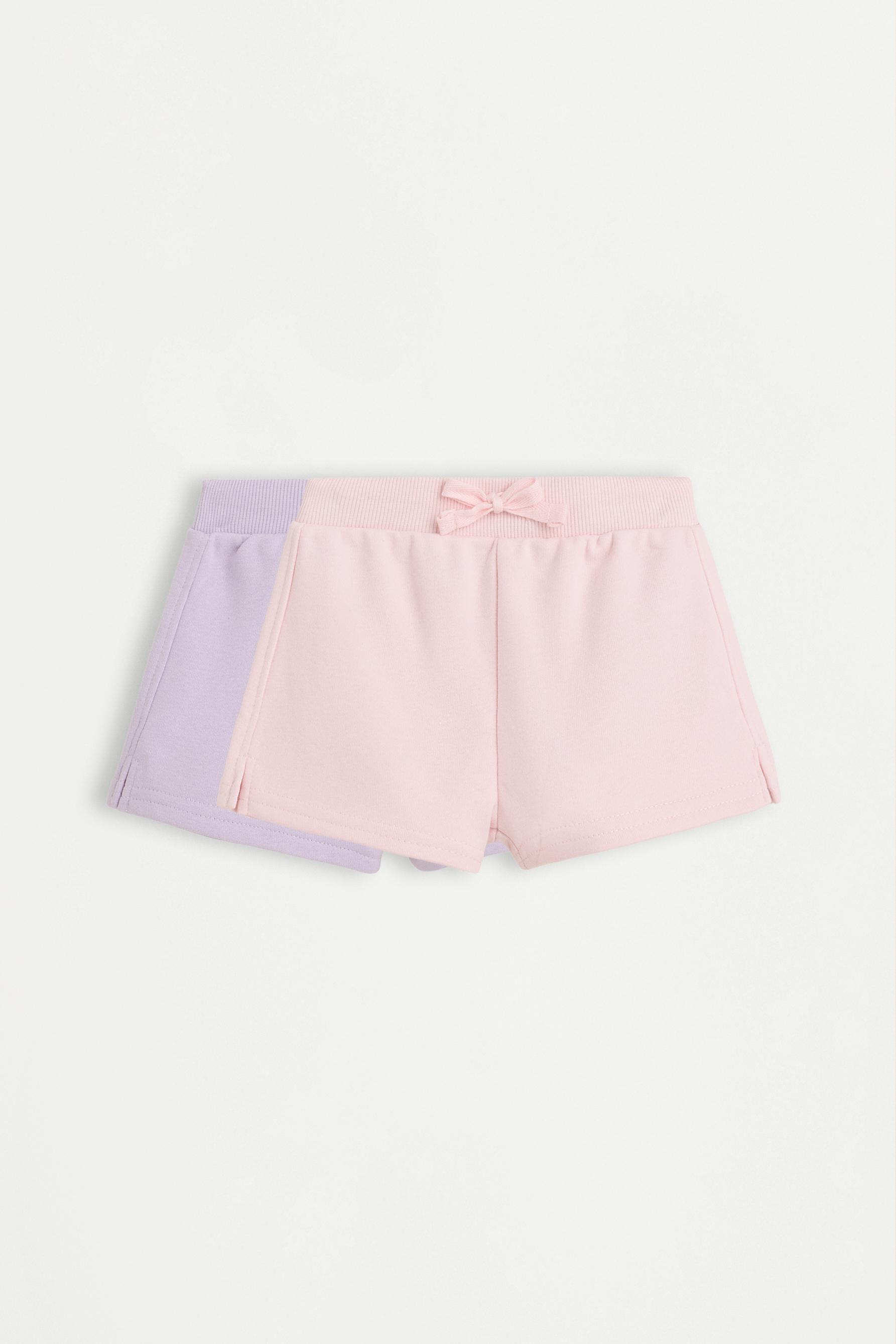 2-pack of plain shorts