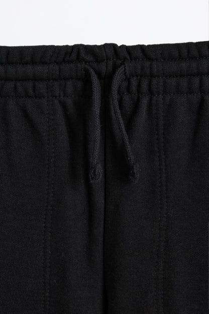 Basic plush Bermuda shorts