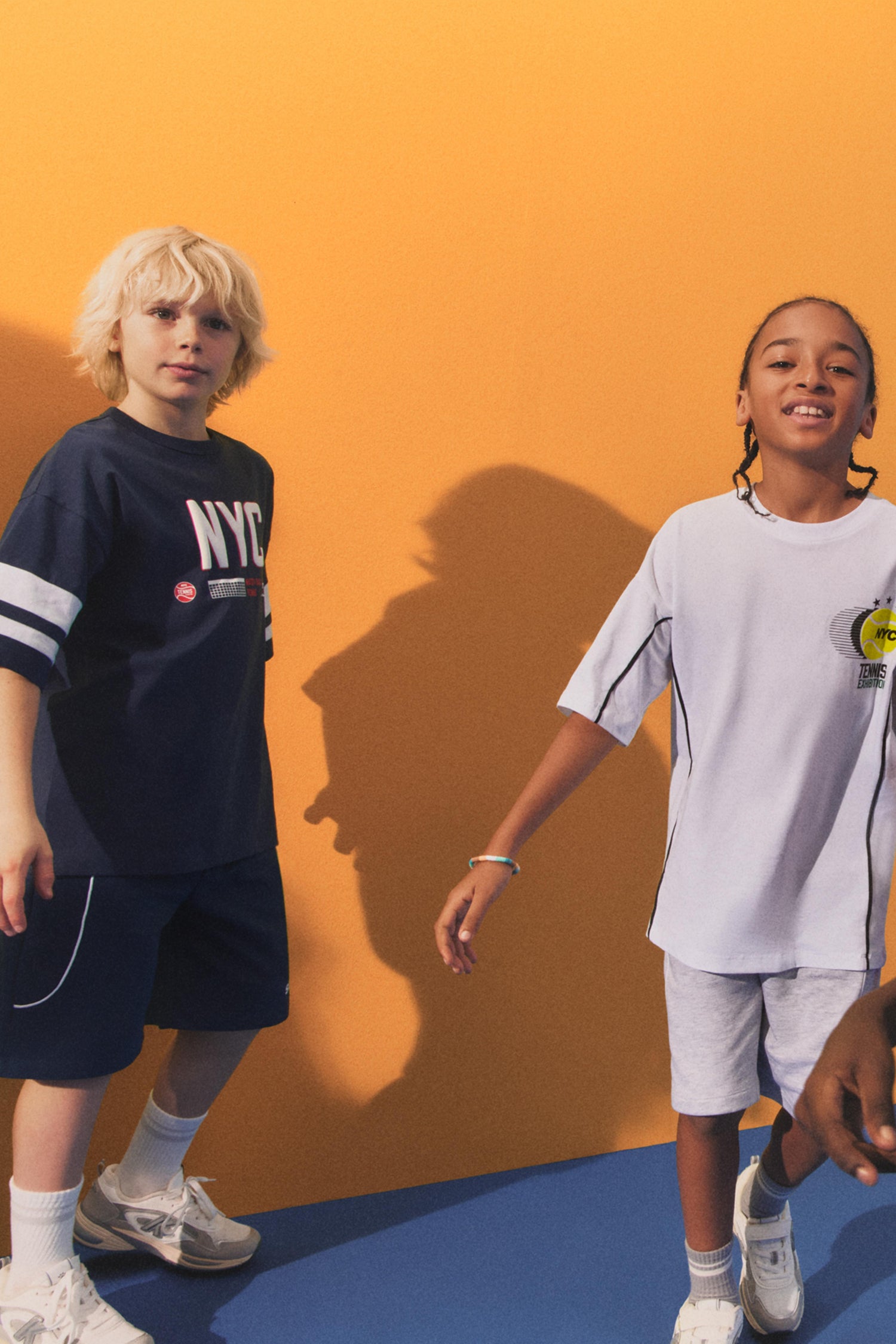 Plush Bermuda shorts with contrast stitching - DARK BLUE / 11-12 years